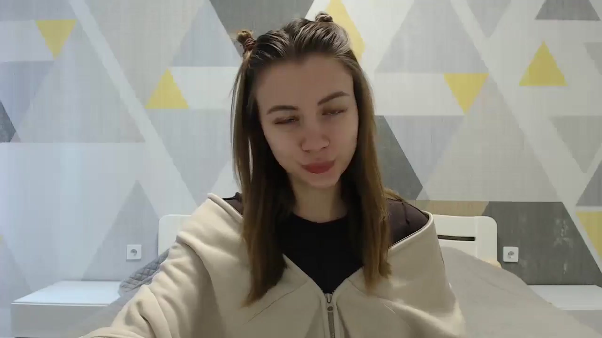 Gallery image thumbnail from Sulfate0's myfreecams stream on, 01/04/2025, 08:01 image 16 of 20