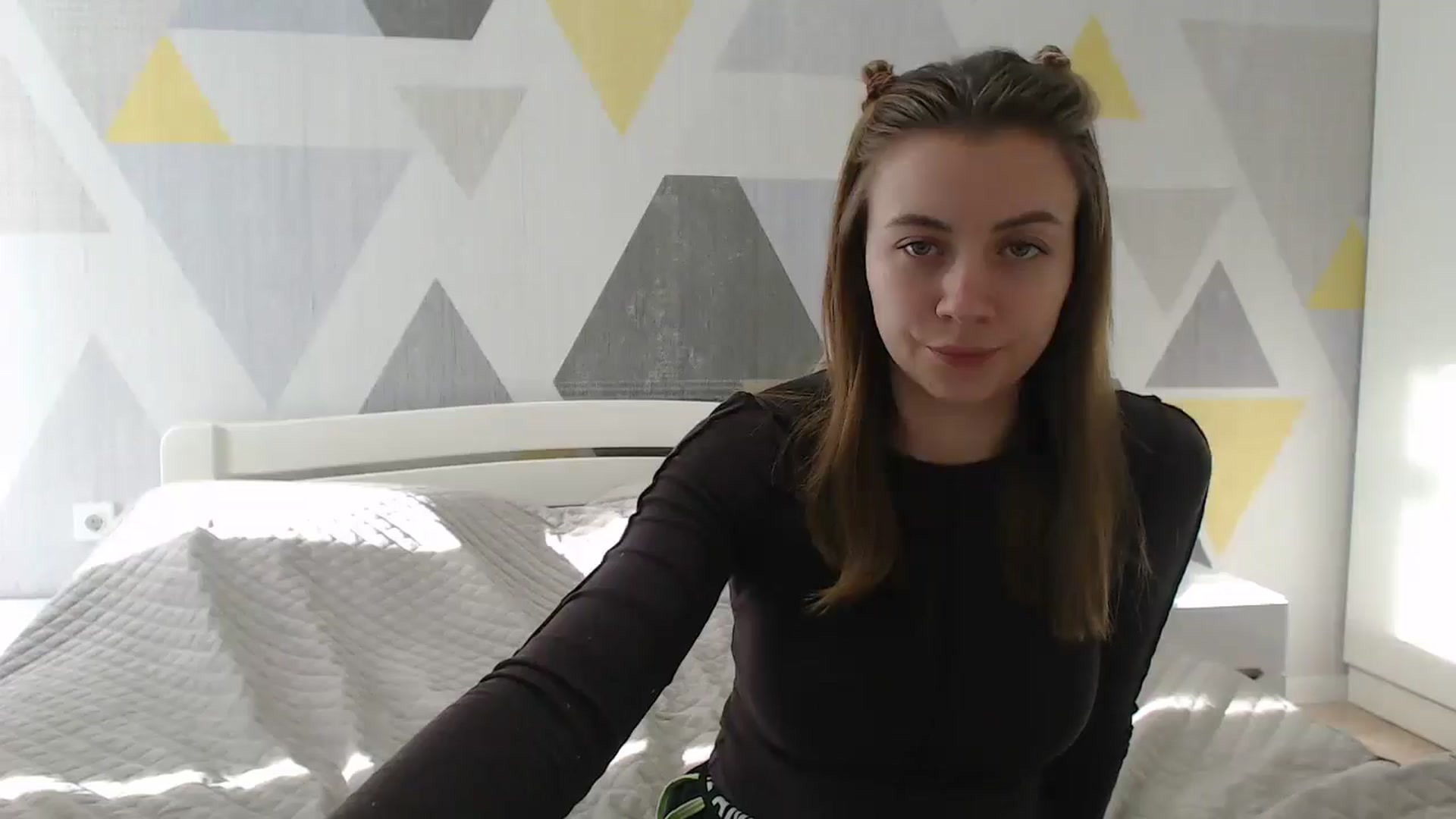 Gallery image thumbnail from Sulfate0's myfreecams stream on, 01/04/2025, 10:38 image 16 of 20