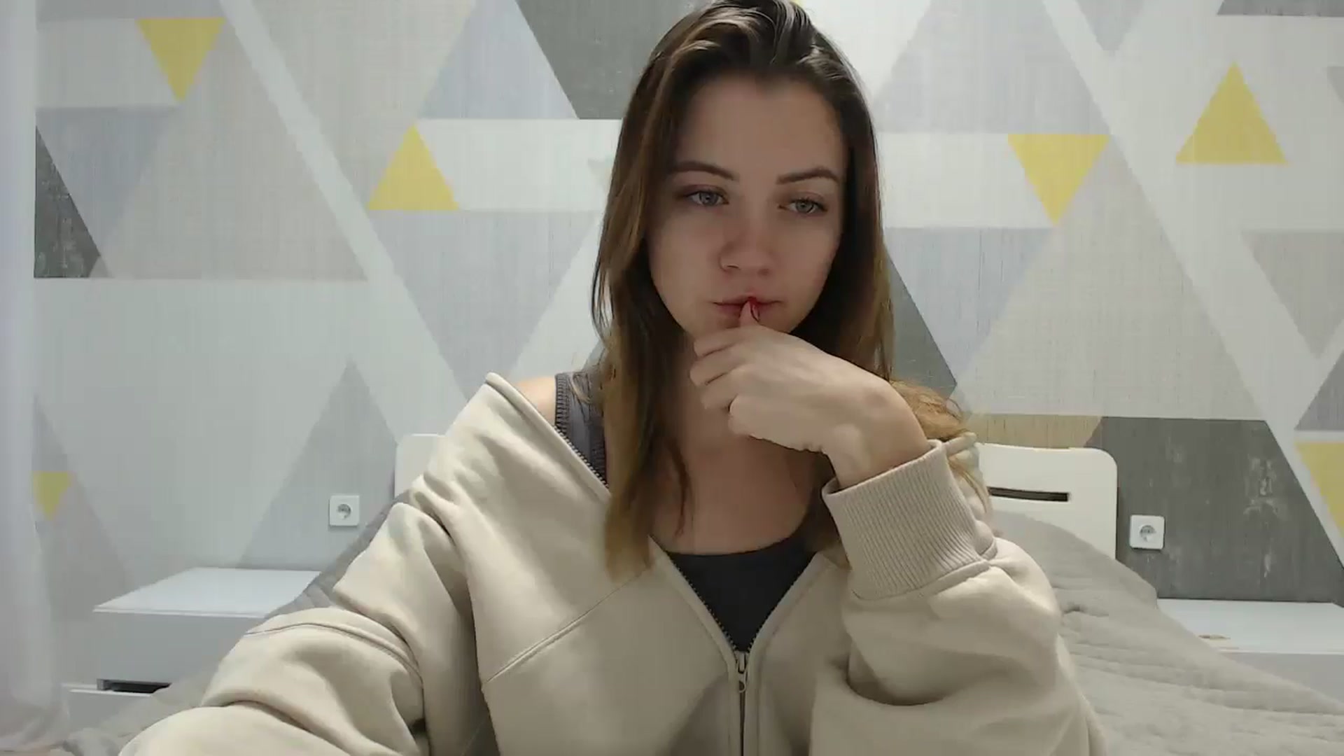 Gallery image thumbnail from Sulfate0's myfreecams stream on, 01/06/2025, 06:37 image 3 of 20