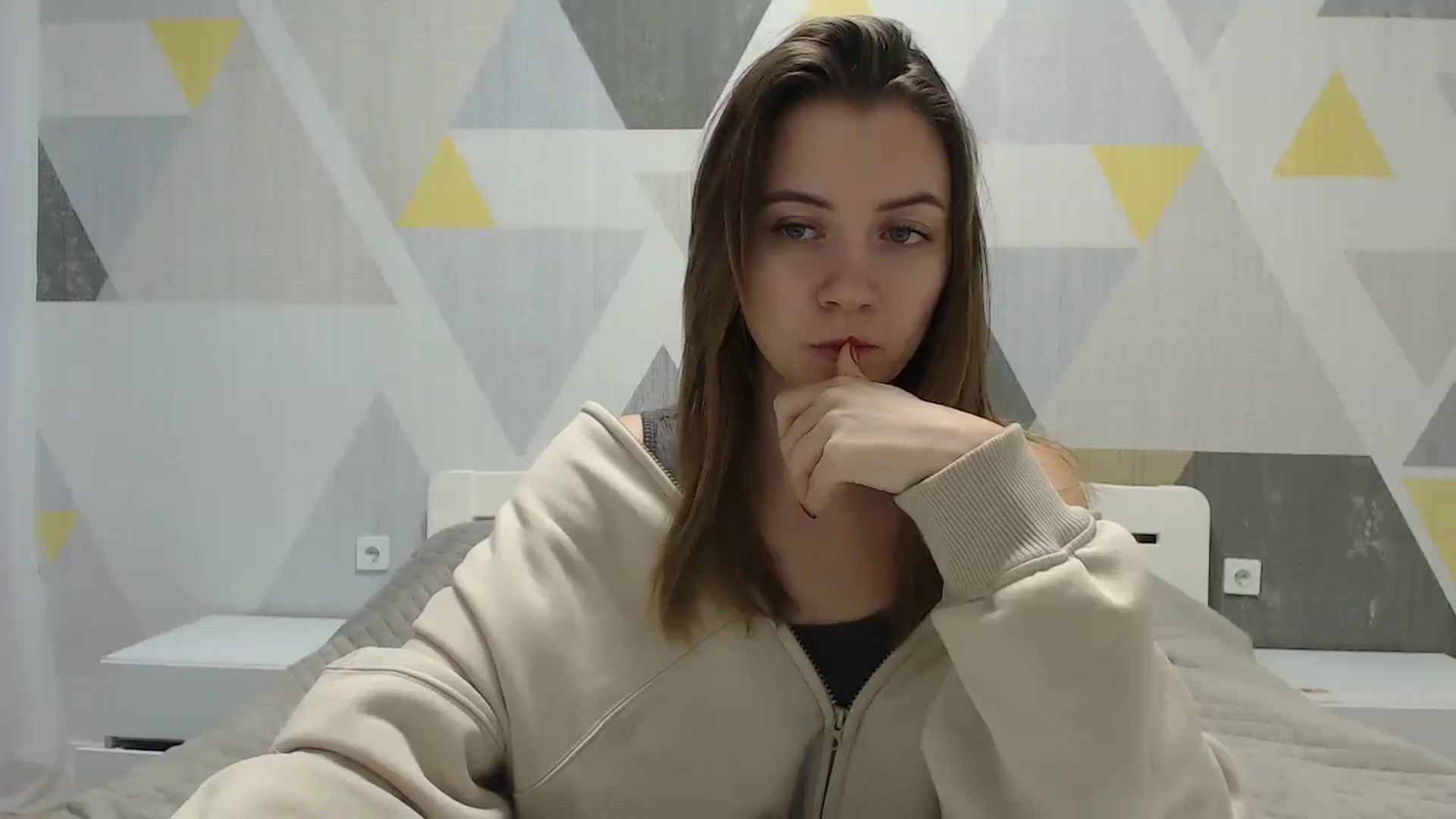 Gallery image thumbnail from Sulfate0's myfreecams stream on, 01/06/2025, 06:37 image 6 of 20