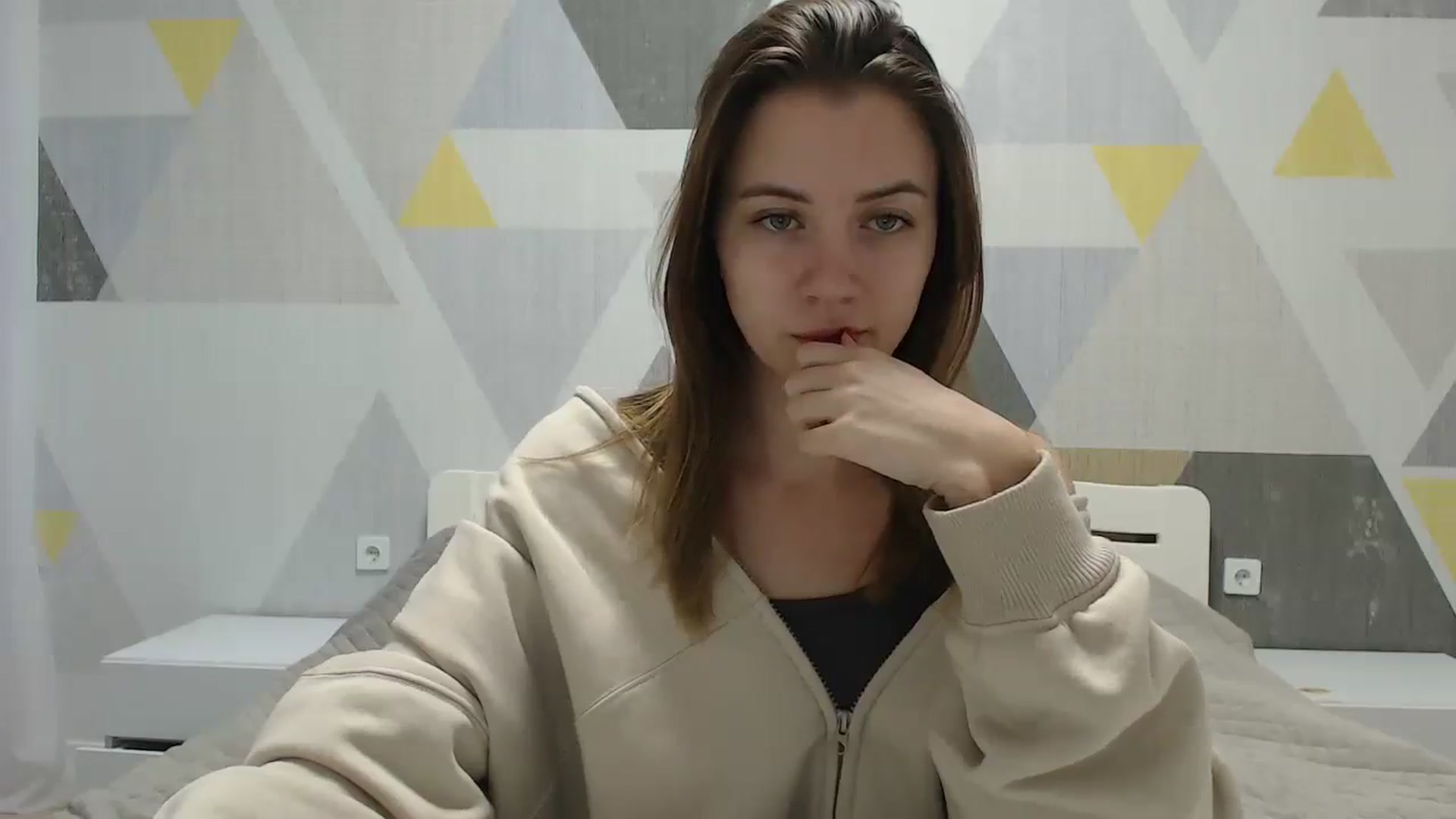 Gallery image thumbnail from Sulfate0's myfreecams stream on, 01/06/2025, 06:37 image 4 of 20