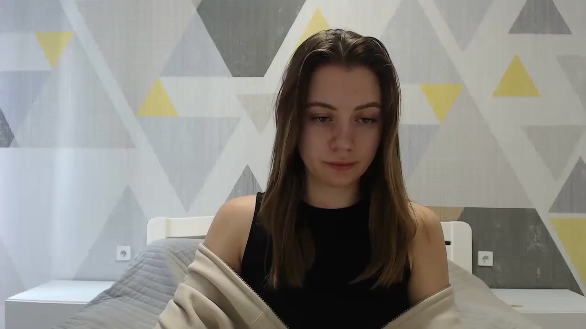 Gallery image thumbnail from Sulfate0's myfreecams stream on, 01/10/2025, 08:37 image 17 of 20
