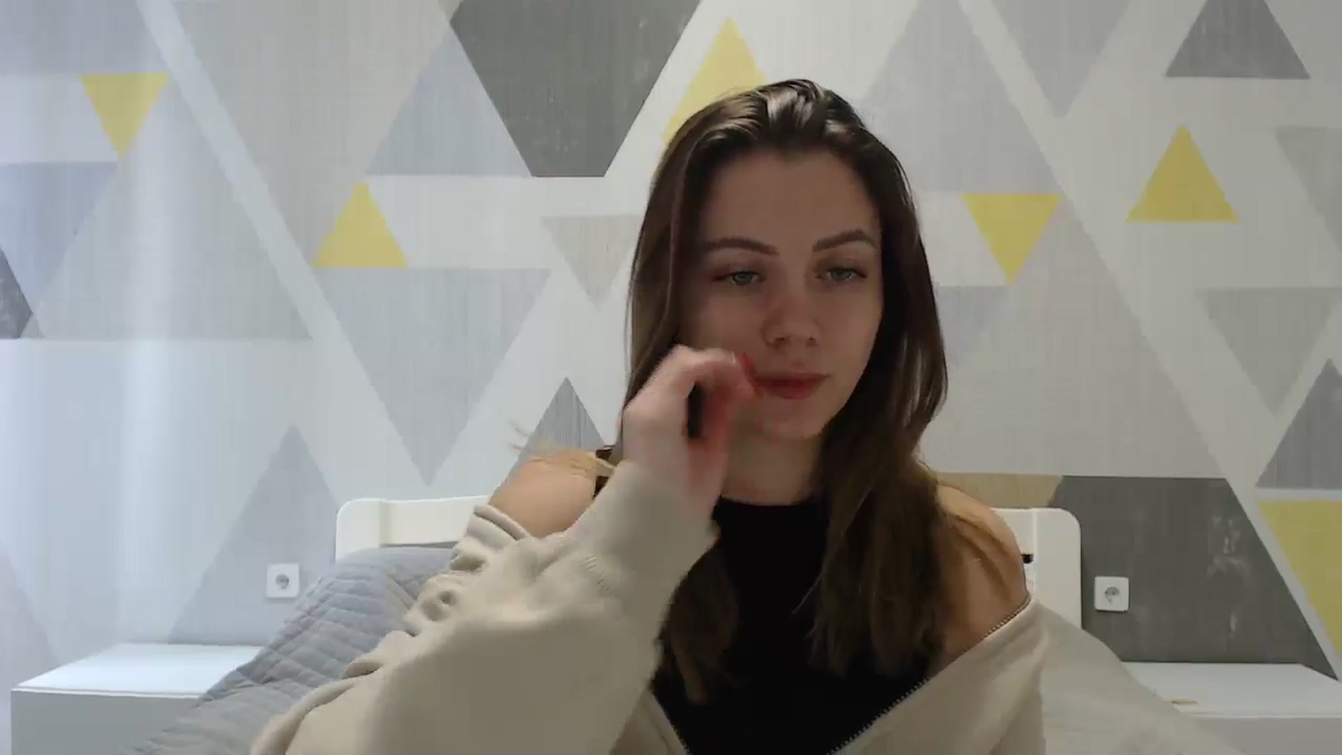 Gallery image thumbnail from Sulfate0's myfreecams stream on, 01/10/2025, 08:37 image 19 of 20