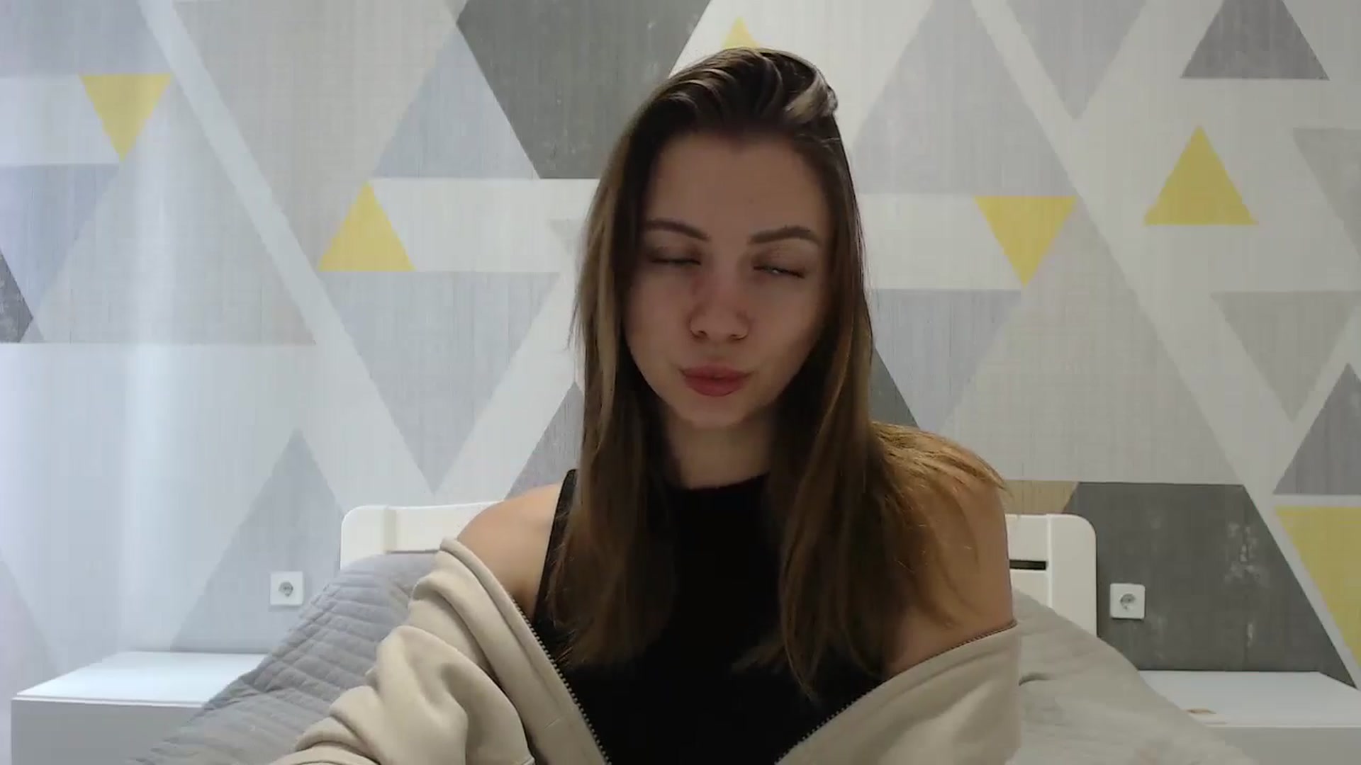 Gallery image thumbnail from Sulfate0's myfreecams stream on, 01/10/2025, 08:37 image 11 of 20