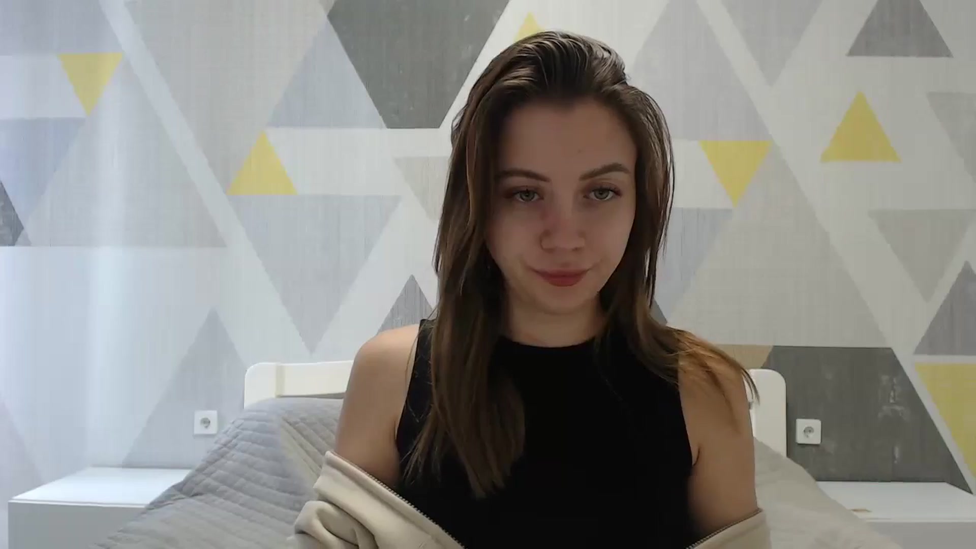 Gallery image thumbnail from Sulfate0's myfreecams stream on, 01/10/2025, 08:37 image 18 of 20
