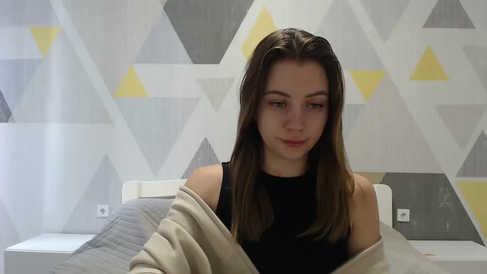 Gallery image thumbnail from Sulfate0's myfreecams stream on, 01/10/2025, 08:37 image 16 of 20