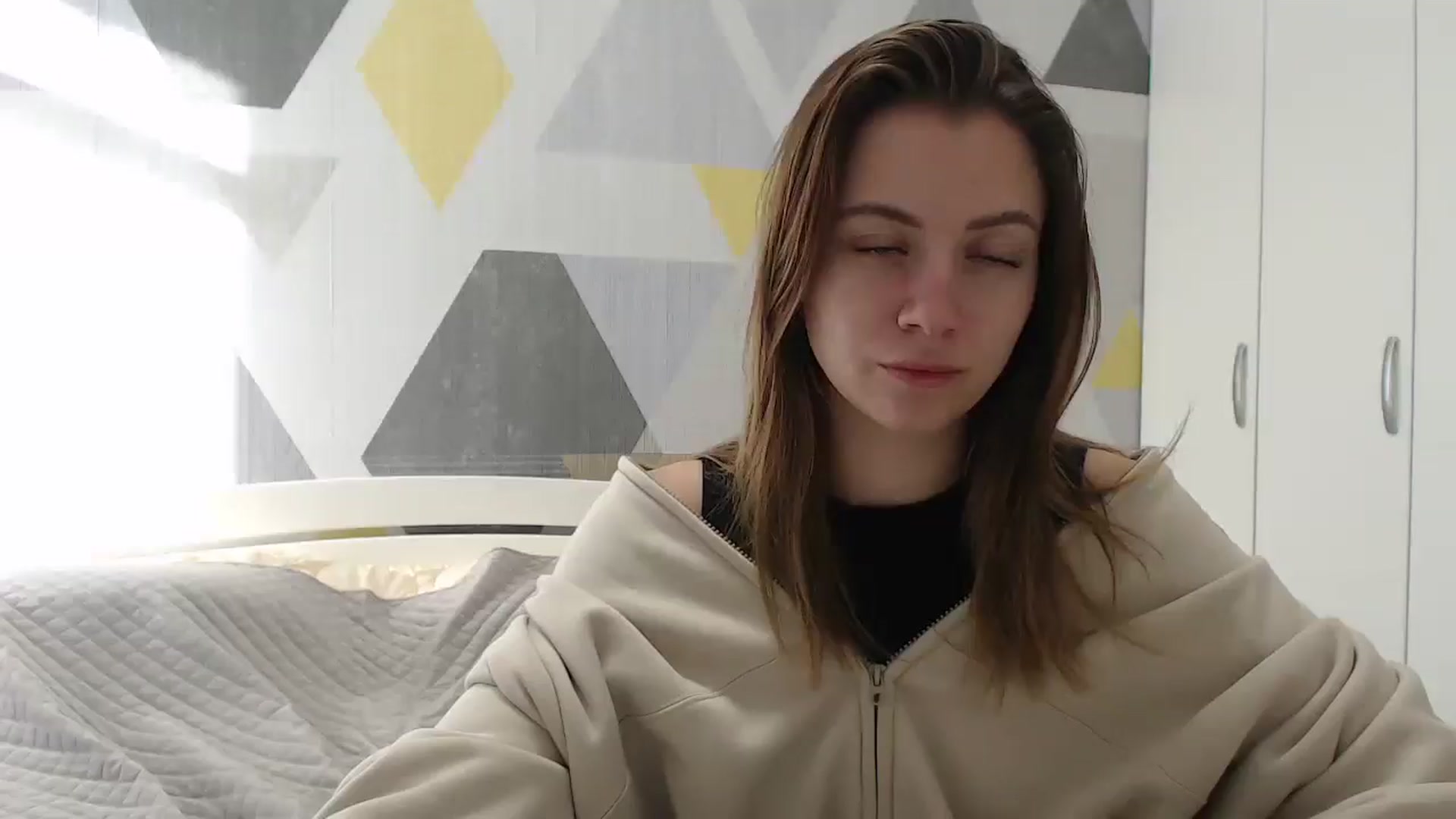 Gallery image thumbnail from Sulfate0's myfreecams stream on, 01/10/2025, 09:41 image 1 of 20
