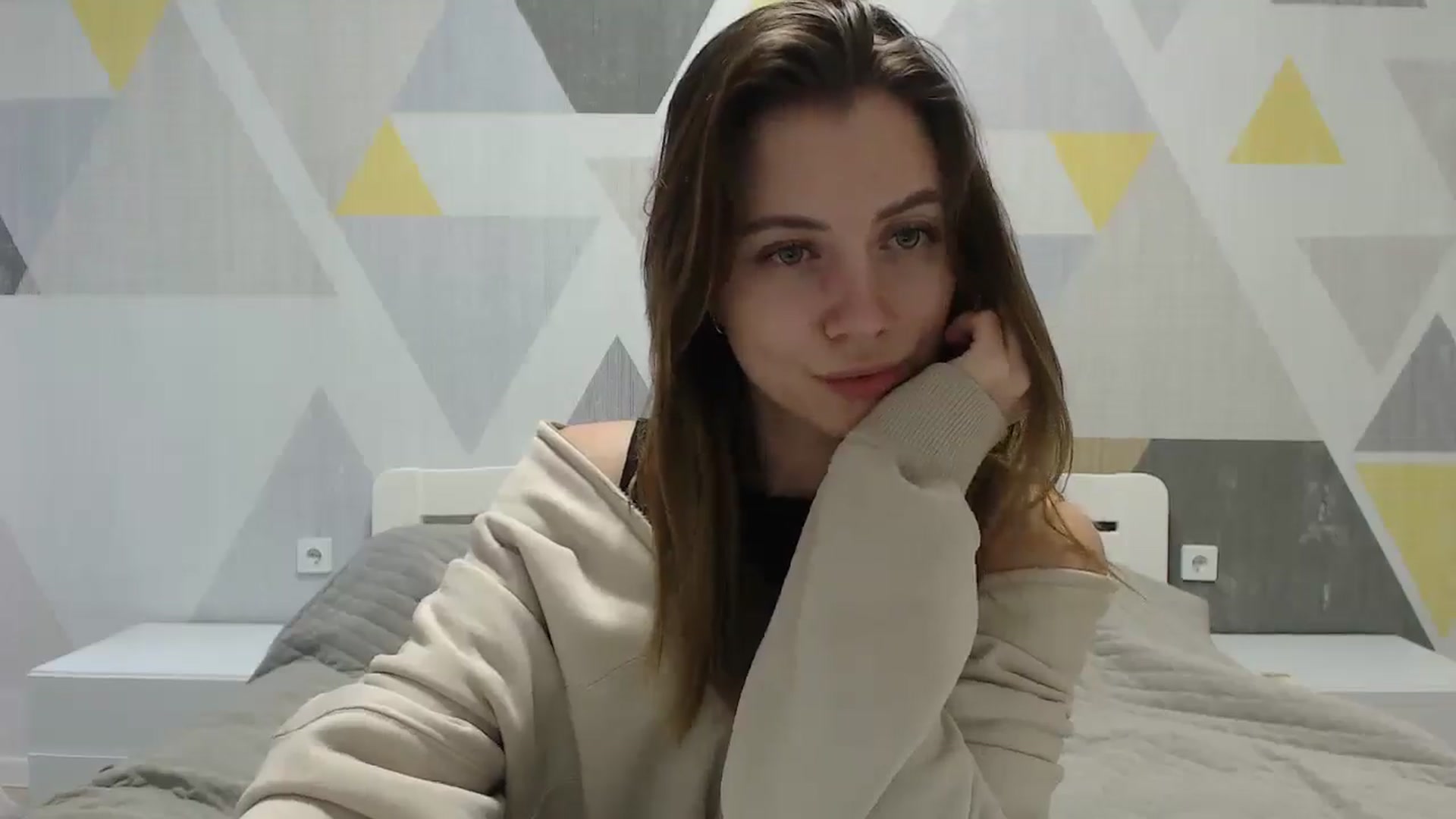 Gallery image thumbnail from Sulfate0's myfreecams stream on, 01/10/2025, 12:43 image 16 of 20