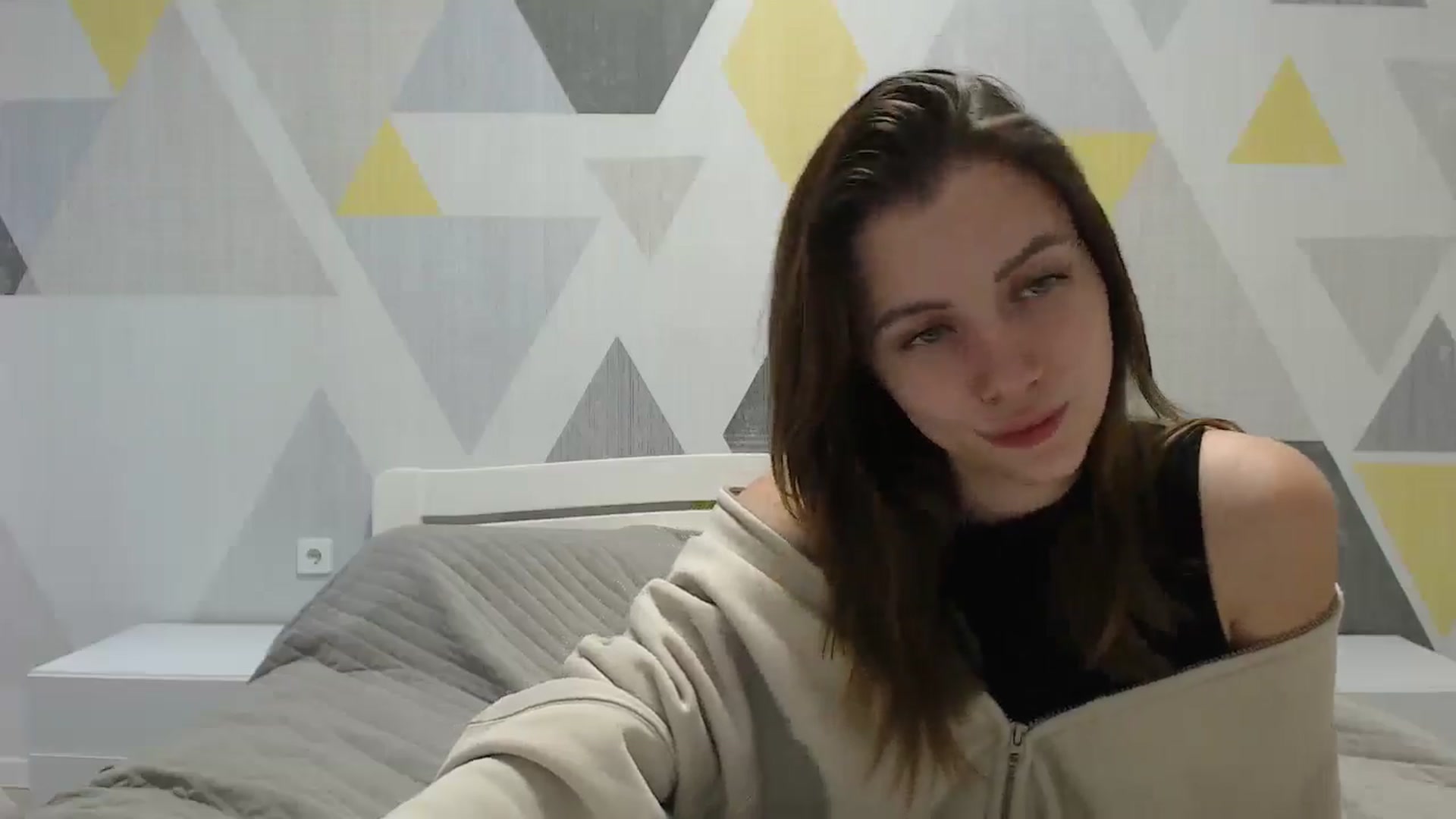 Gallery image thumbnail from Sulfate0's myfreecams stream on, 01/10/2025, 12:43 image 10 of 20