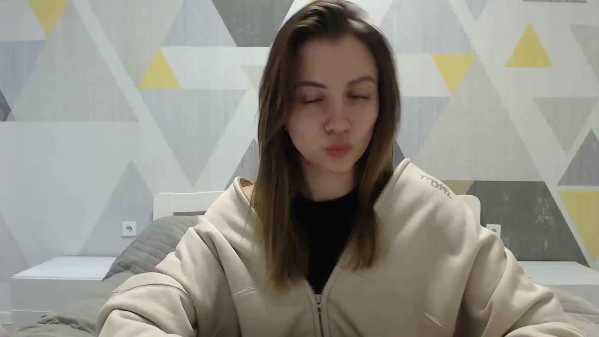 Gallery image thumbnail from Sulfate0's myfreecams stream on, 01/10/2025, 12:43 image 3 of 20
