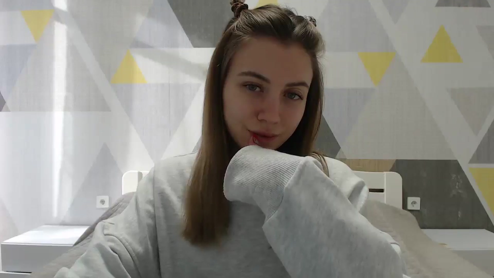 Gallery image thumbnail from Sulfate0's myfreecams stream on, 01/11/2025, 09:25 image 8 of 20