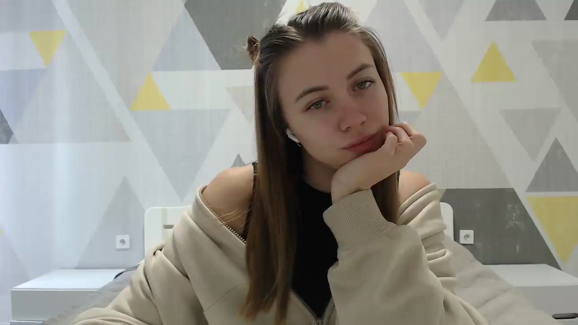 Gallery image thumbnail from Sulfate0's myfreecams stream on, 01/15/2025, 08:42 image 2 of 20