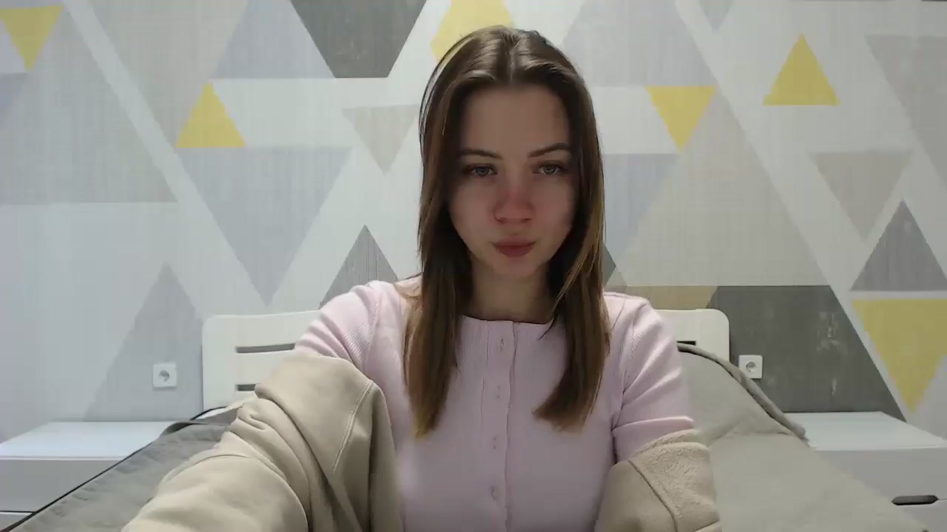 Gallery image thumbnail from Sulfate0's myfreecams stream on, 01/16/2025, 06:52 image 15 of 20