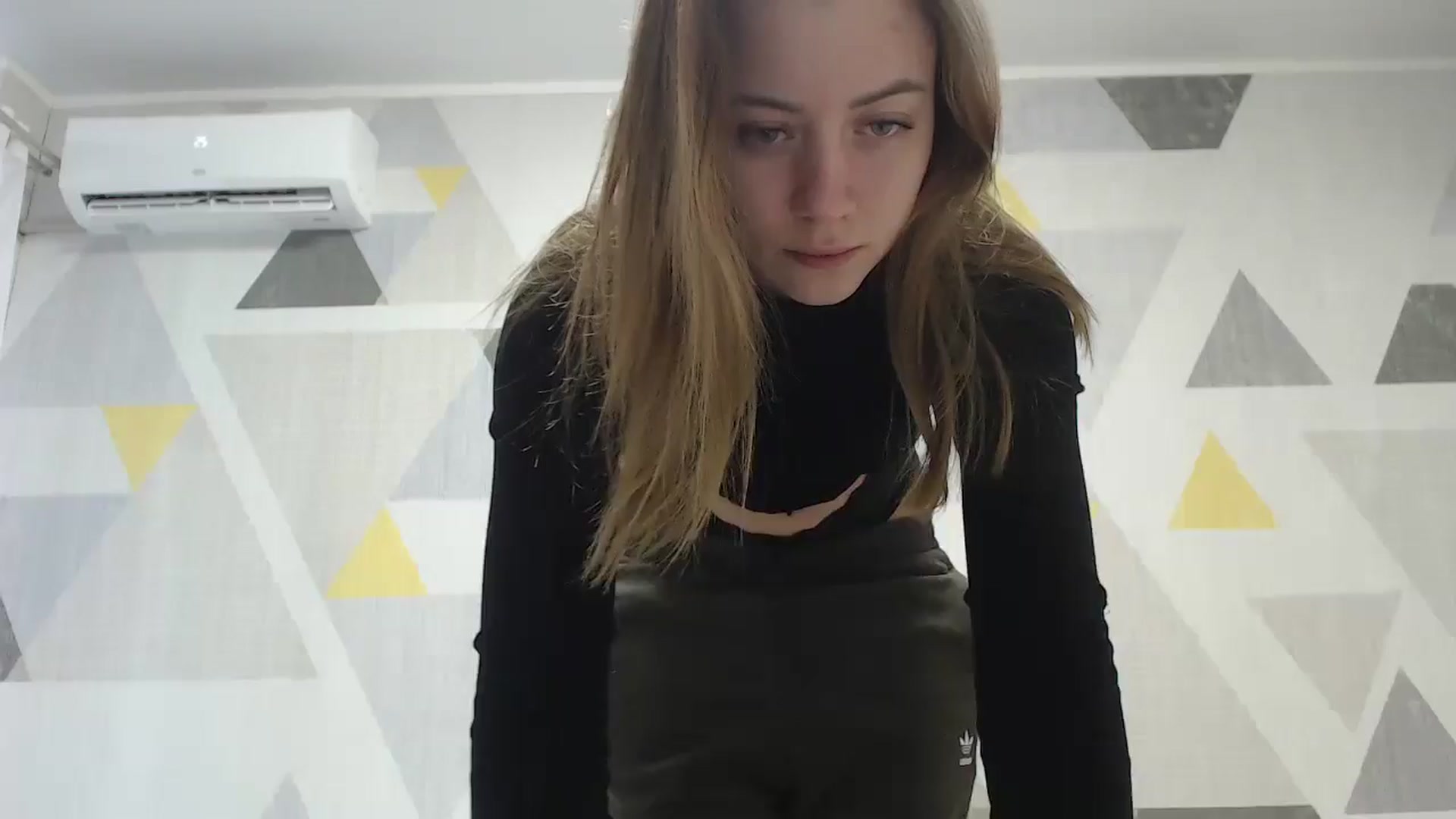 Gallery image thumbnail from Sulfate0's myfreecams stream on, 01/16/2025, 06:52 image 5 of 20