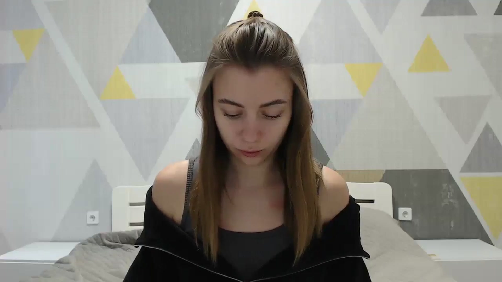 Gallery image thumbnail from Sulfate0's myfreecams stream on, 01/17/2025, 07:45 image 10 of 20