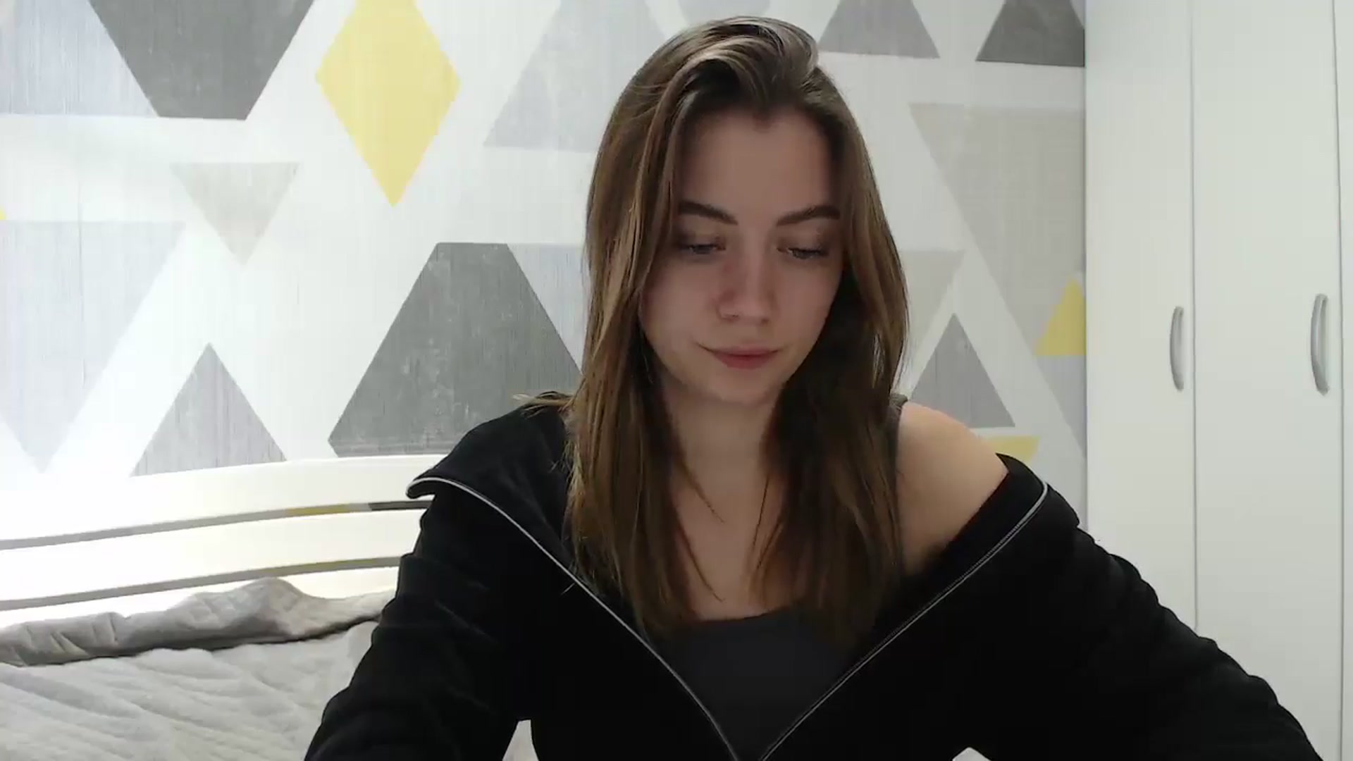 Gallery image thumbnail from Sulfate0's myfreecams stream on, 01/17/2025, 09:43 image 14 of 20