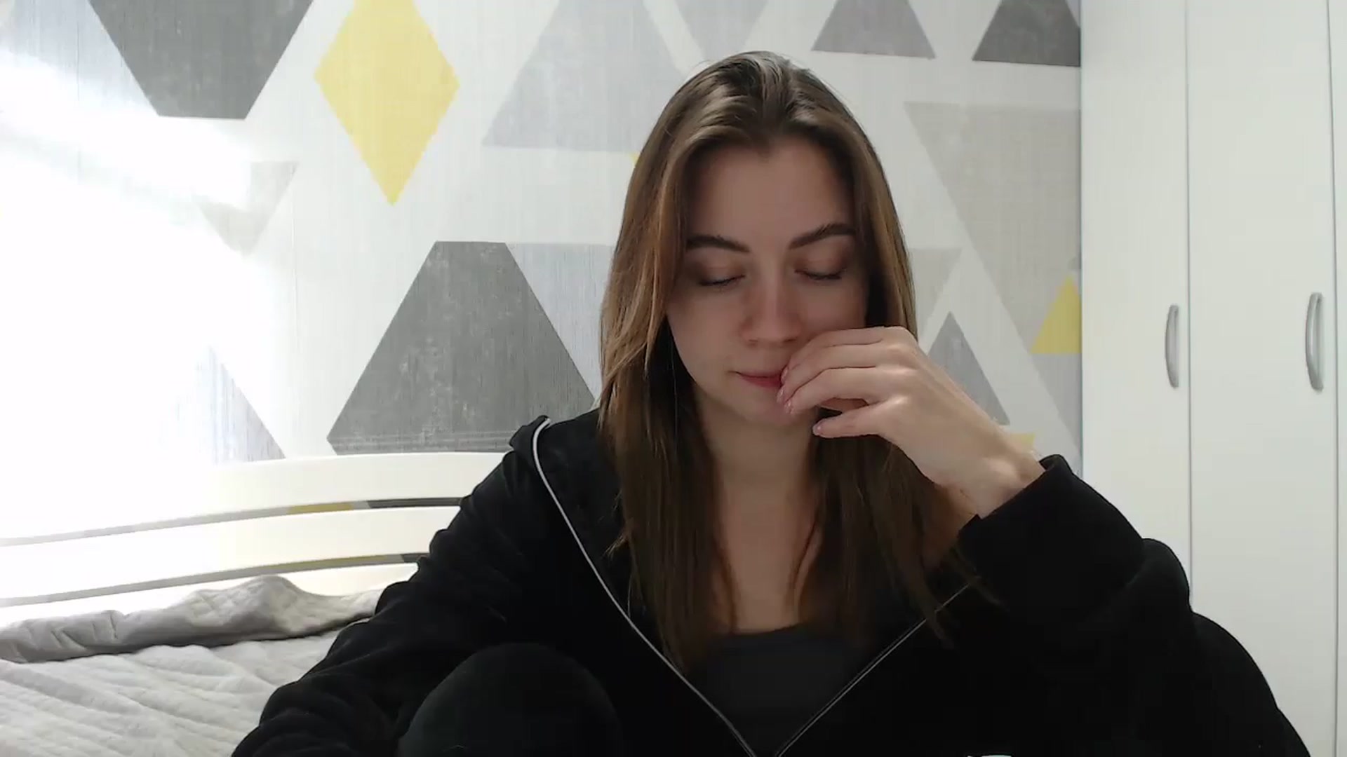 Gallery image thumbnail from Sulfate0's myfreecams stream on, 01/17/2025, 09:43 image 12 of 20