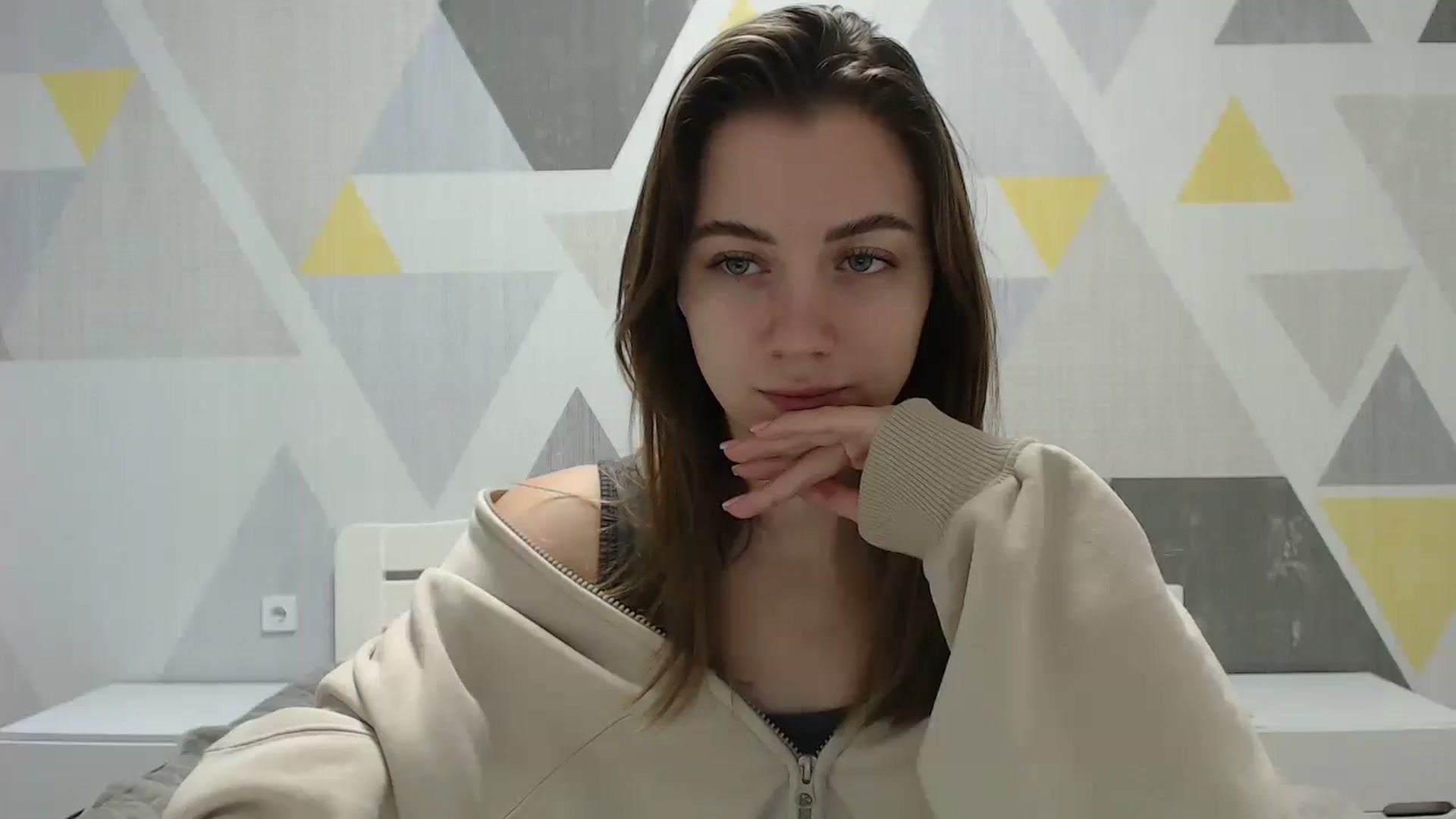 Gallery image thumbnail from Sulfate0's myfreecams stream on, 01/18/2025, 08:23 image 10 of 20