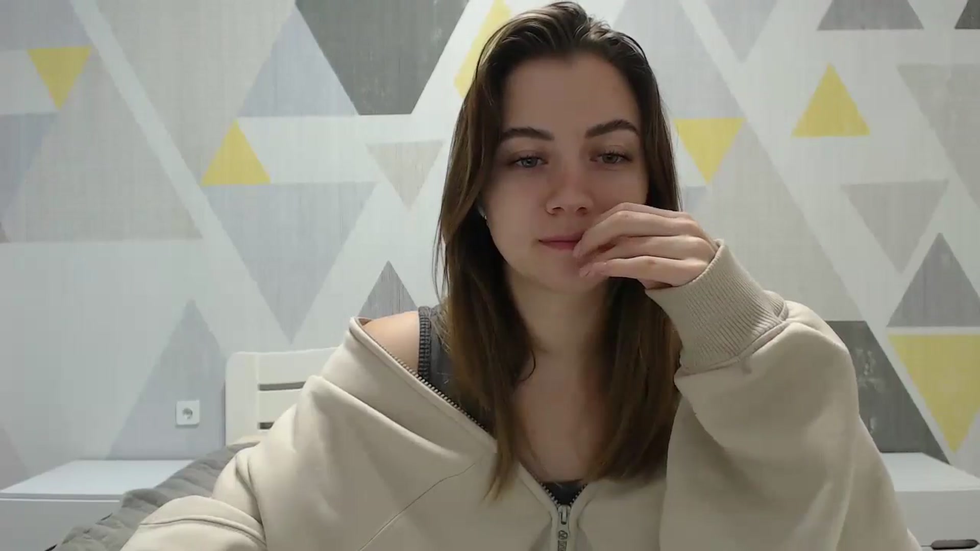 Gallery image thumbnail from Sulfate0's myfreecams stream on, 01/18/2025, 08:23 image 15 of 20