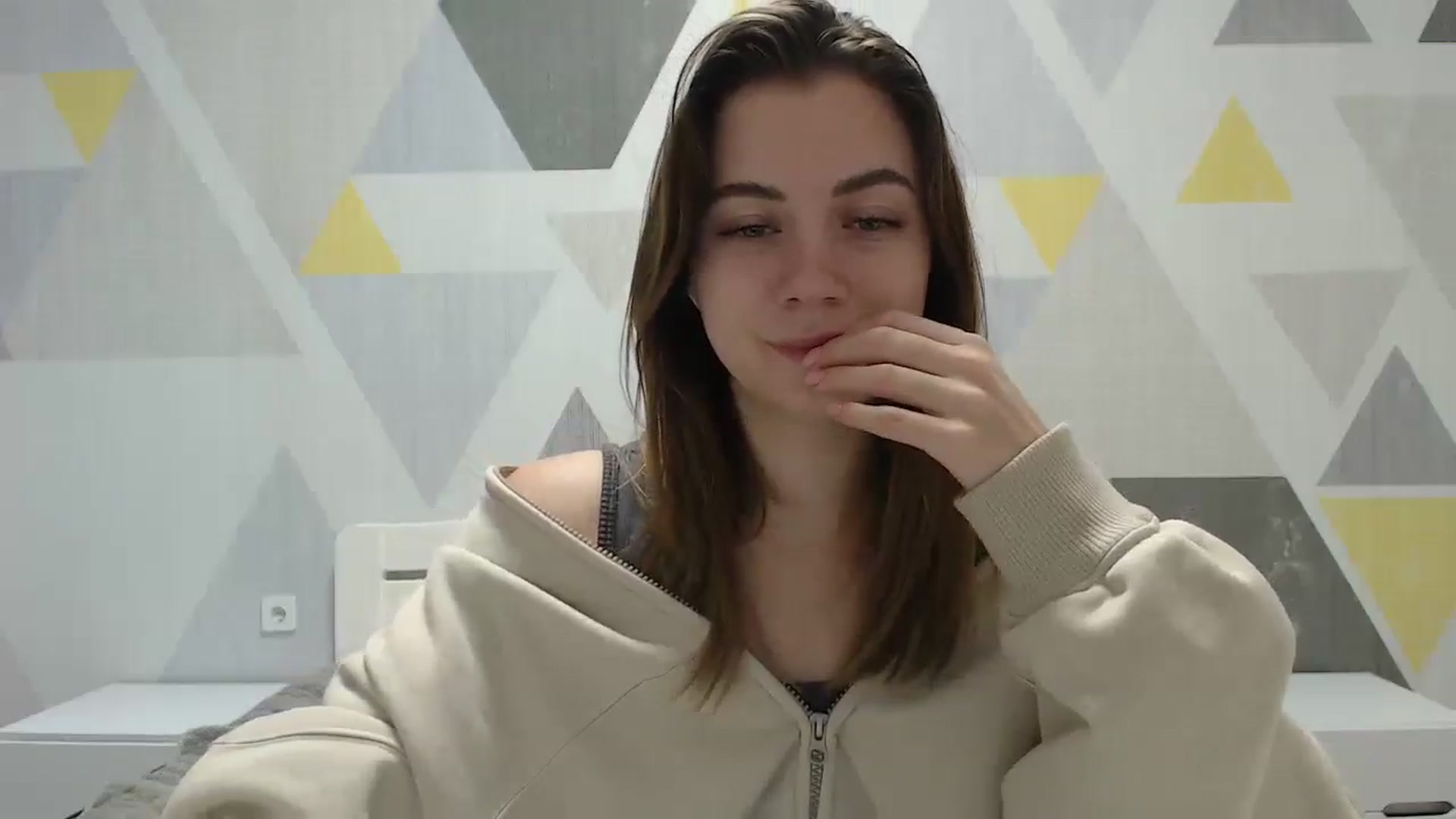 Gallery image thumbnail from Sulfate0's myfreecams stream on, 01/18/2025, 08:23 image 12 of 20