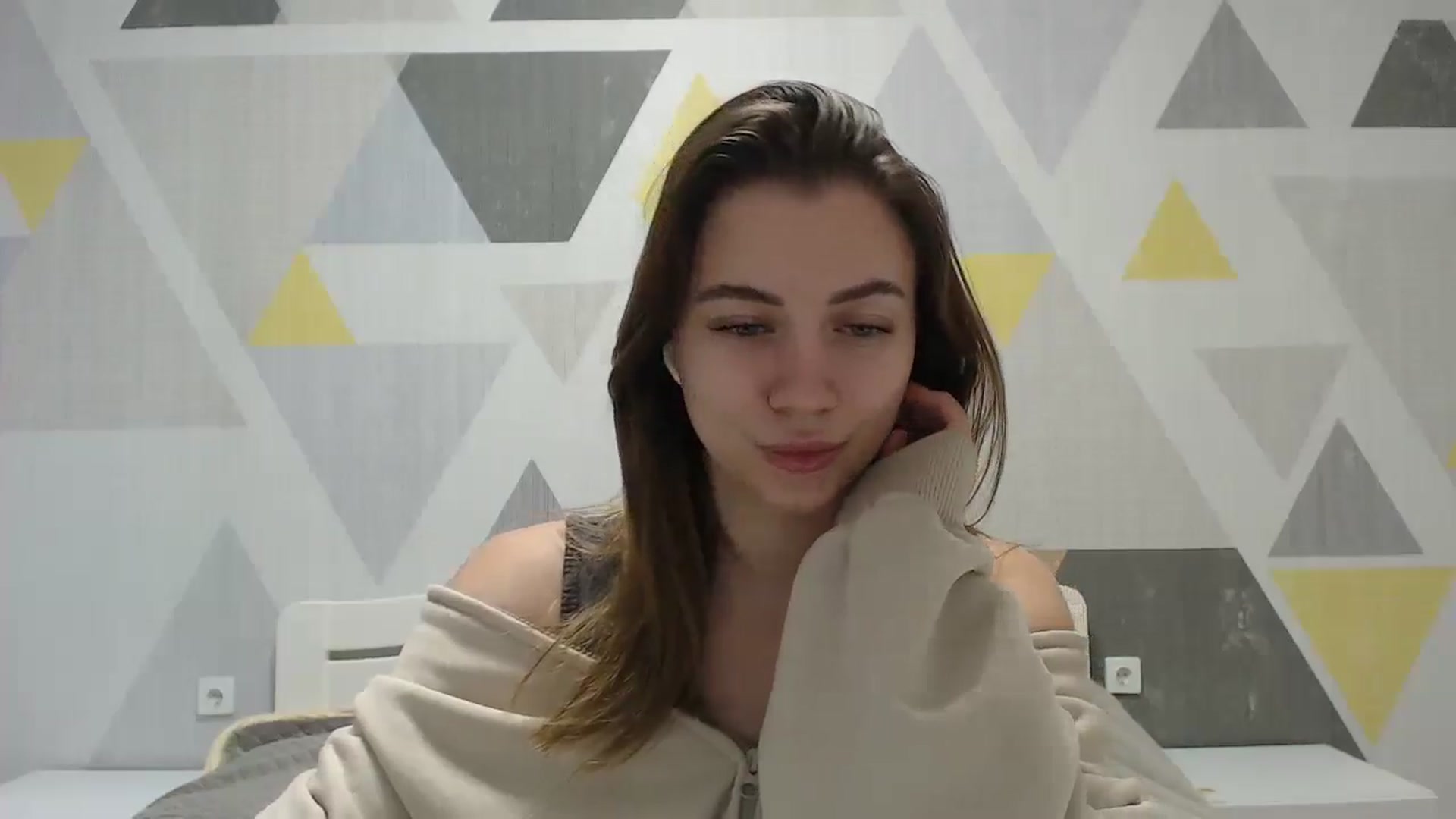 Gallery image thumbnail from Sulfate0's myfreecams stream on, 01/18/2025, 09:45 image 8 of 20