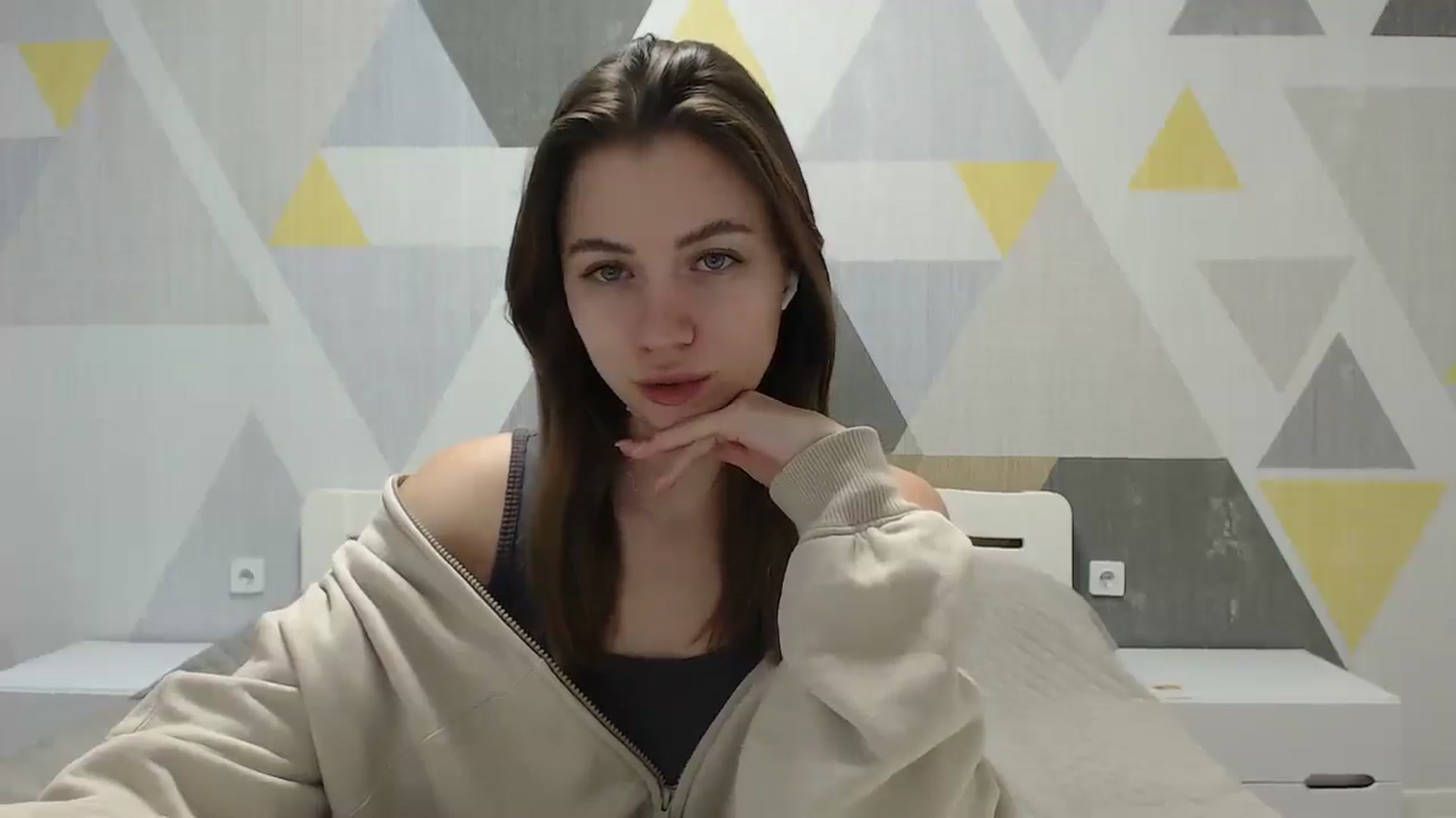 Gallery image thumbnail from Sulfate0's myfreecams stream on, 01/25/2025, 07:26 image 13 of 20