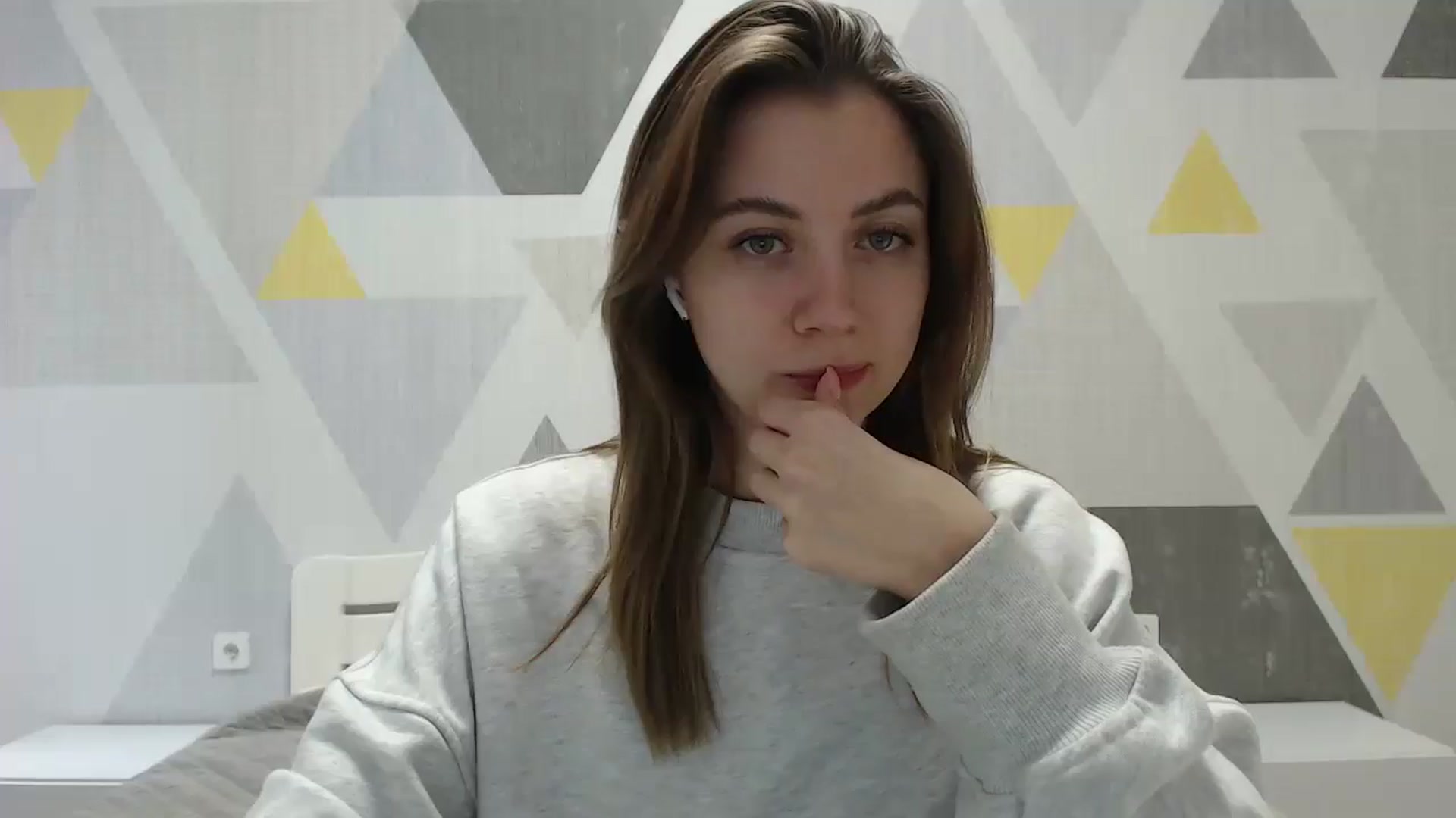 Gallery image thumbnail from Sulfate0's myfreecams stream on, 01/27/2025, 09:32 image 8 of 20