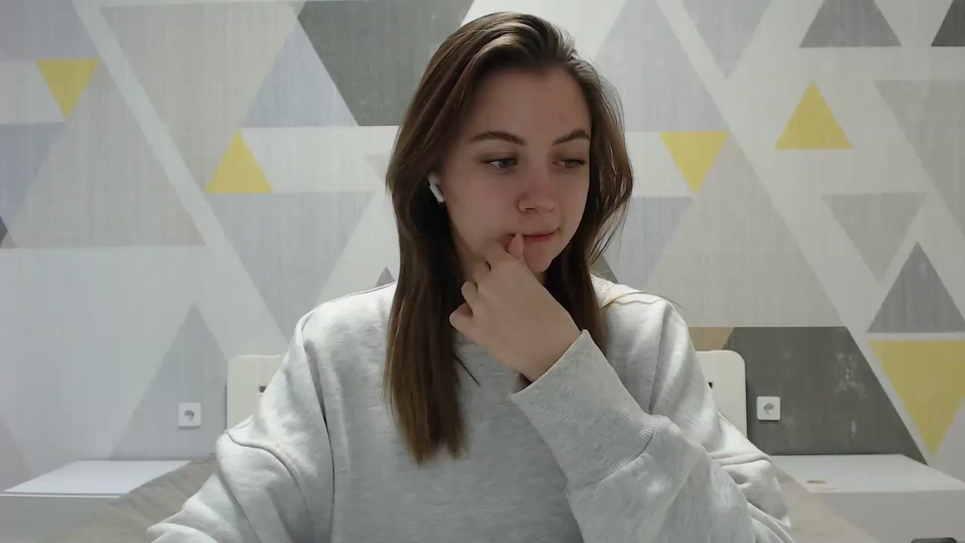 Gallery image thumbnail from Sulfate0's myfreecams stream on, 01/27/2025, 10:28 image 15 of 20