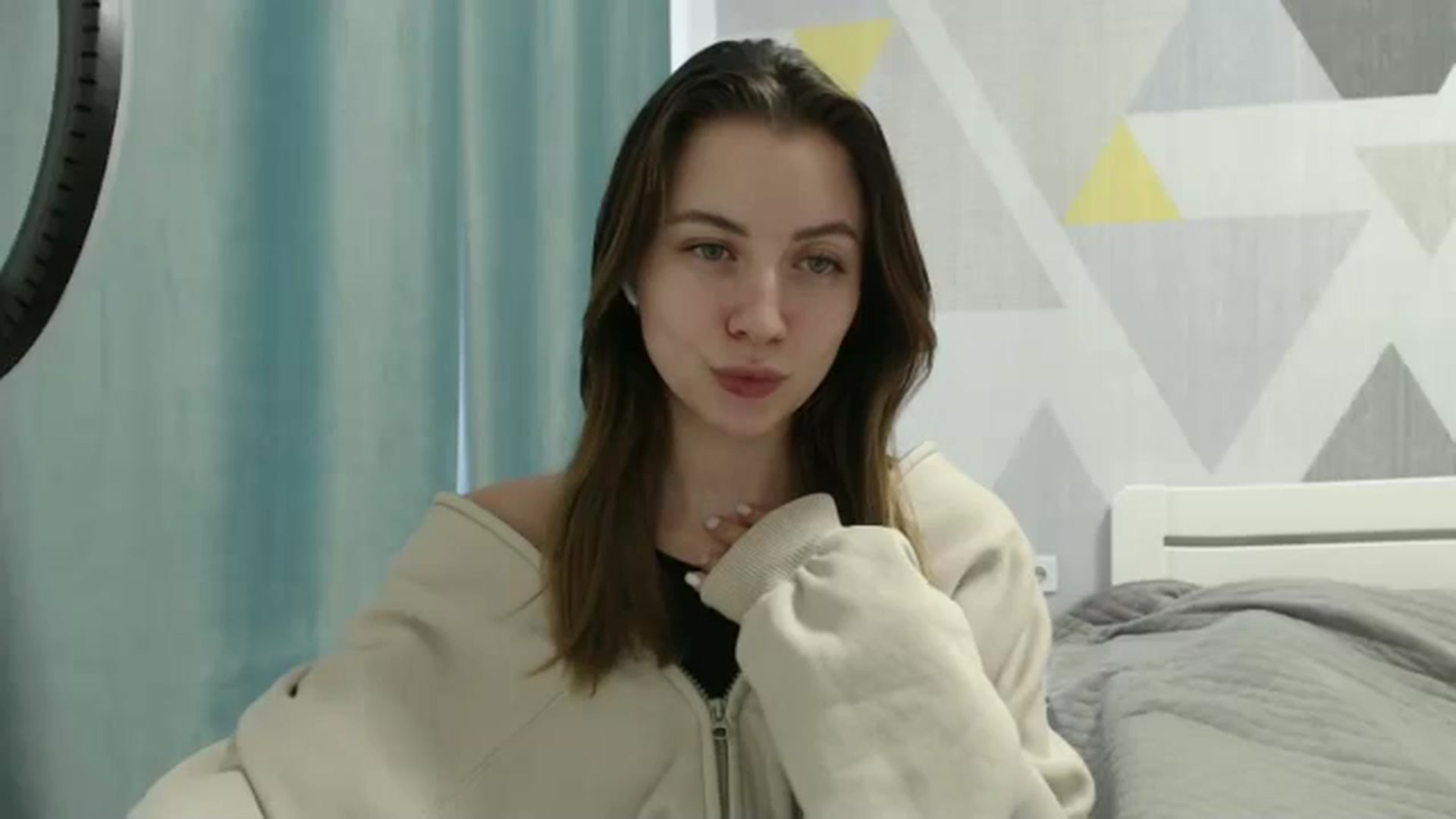 Gallery image thumbnail from Sulfate0's myfreecams stream on, 02/07/2025, 11:46 image 12 of 20
