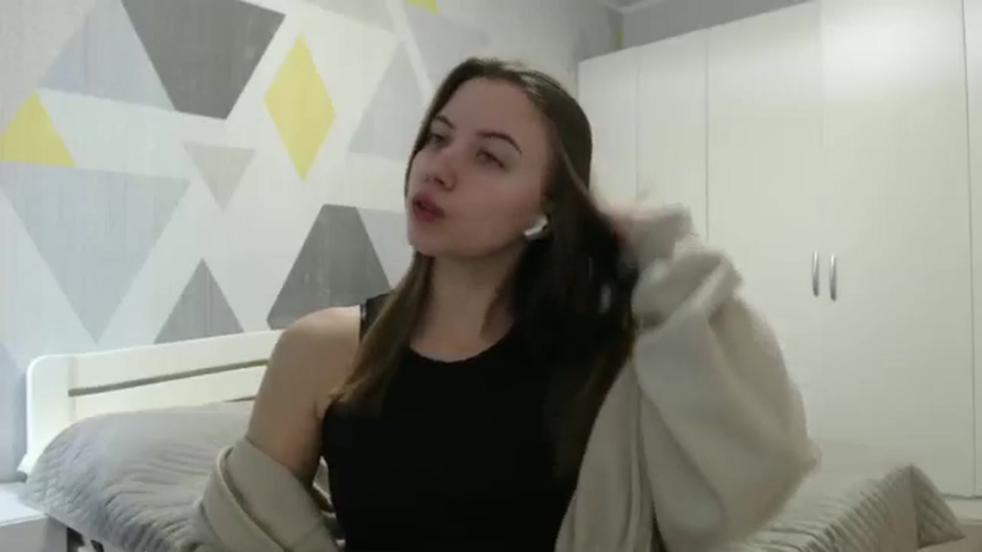 Gallery image thumbnail from Sulfate0's myfreecams stream on, 02/13/2025, 08:40 image 16 of 20