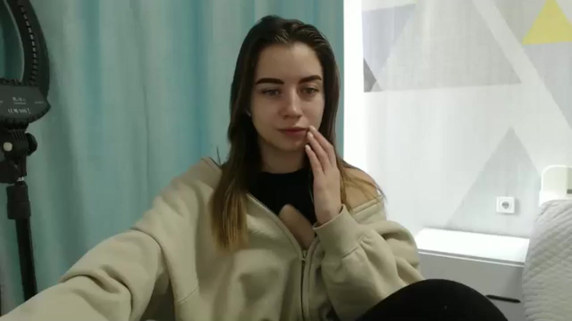 Gallery image thumbnail from Sulfate0's myfreecams stream on, 02/18/2025, 09:05 image 19 of 20