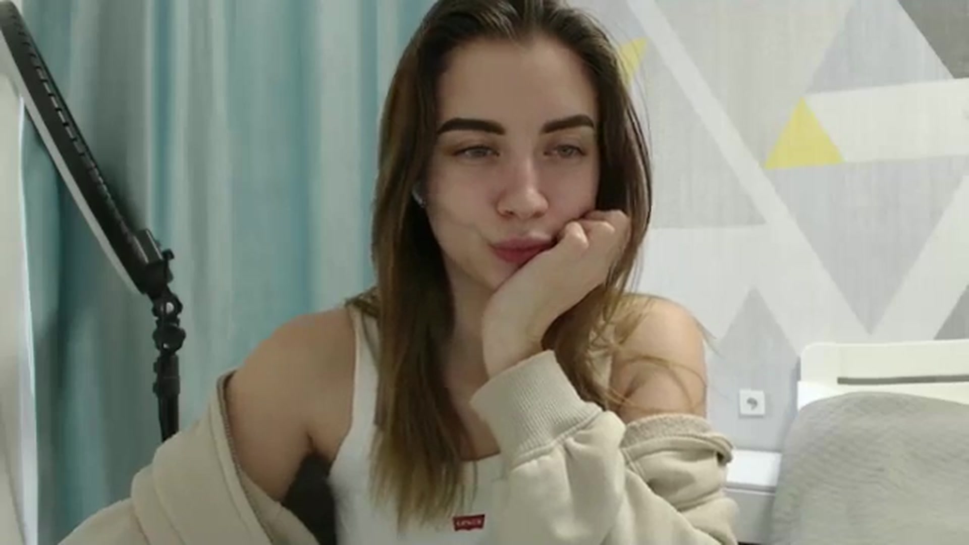 Gallery image thumbnail from Sulfate0's myfreecams stream on, 02/20/2025, 12:27 image 9 of 20