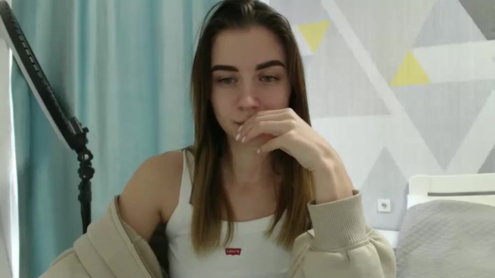 Gallery image thumbnail from Sulfate0's myfreecams stream on, 02/20/2025, 12:27 image 14 of 20