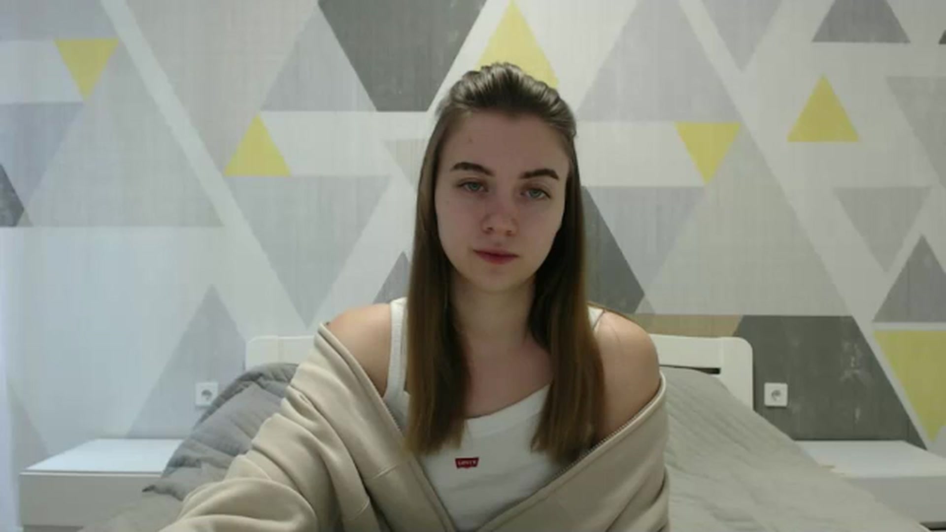 Gallery image thumbnail from Sulfate0's myfreecams stream on, 02/25/2025, 07:36 image 18 of 20