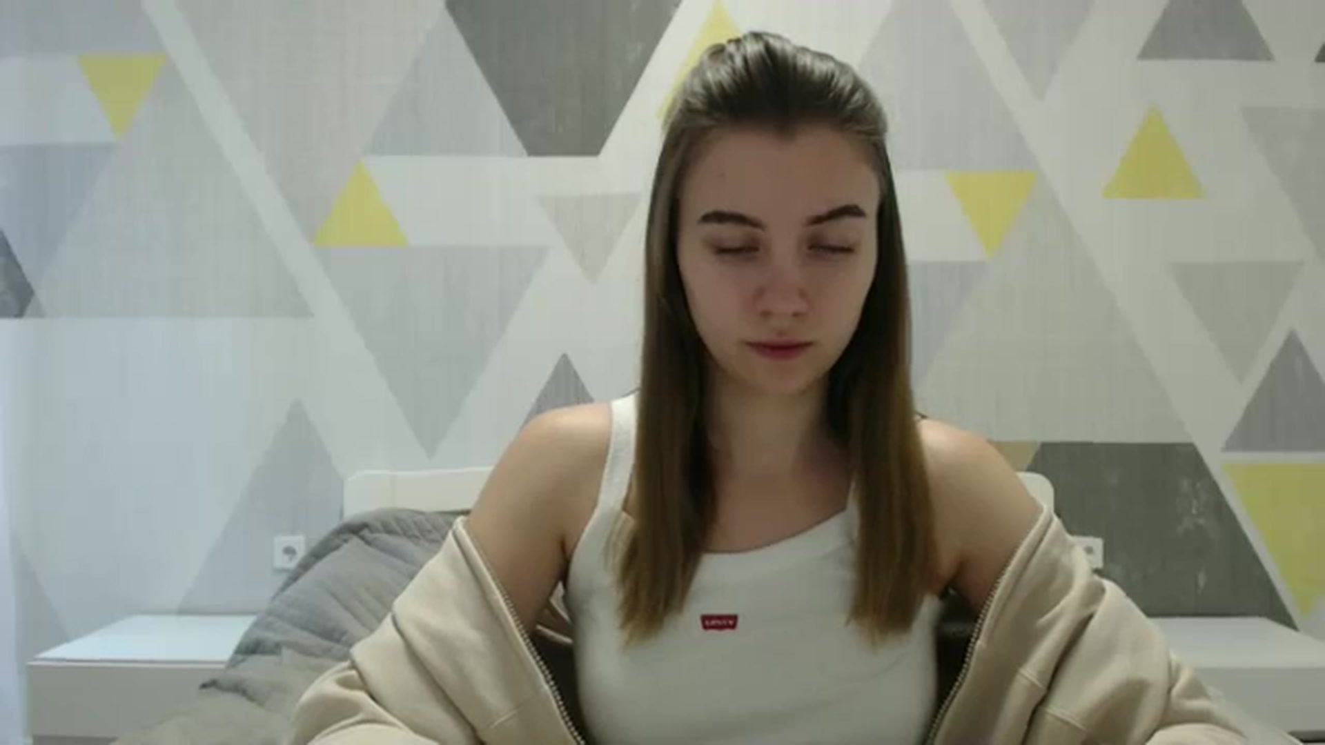 Gallery image thumbnail from Sulfate0's myfreecams stream on, 02/25/2025, 07:36 image 17 of 20