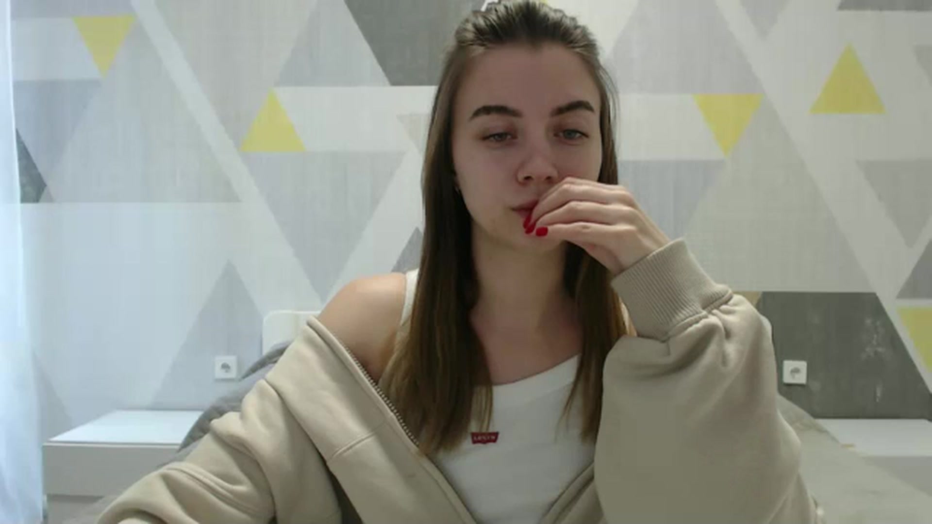 Gallery image thumbnail from Sulfate0's myfreecams stream on, 02/25/2025, 08:29 image 19 of 20