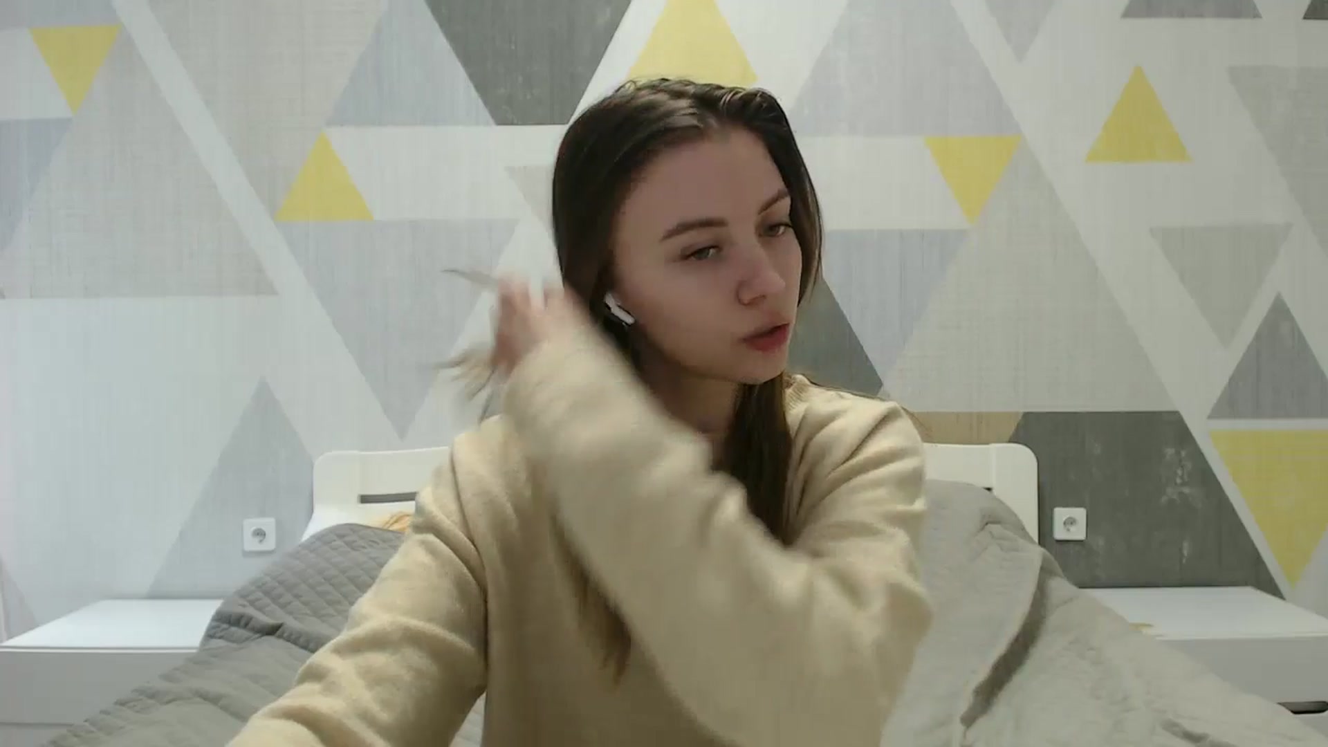 Gallery image thumbnail from Sulfate0's myfreecams stream on, 03/03/2025, 11:27 image 13 of 20