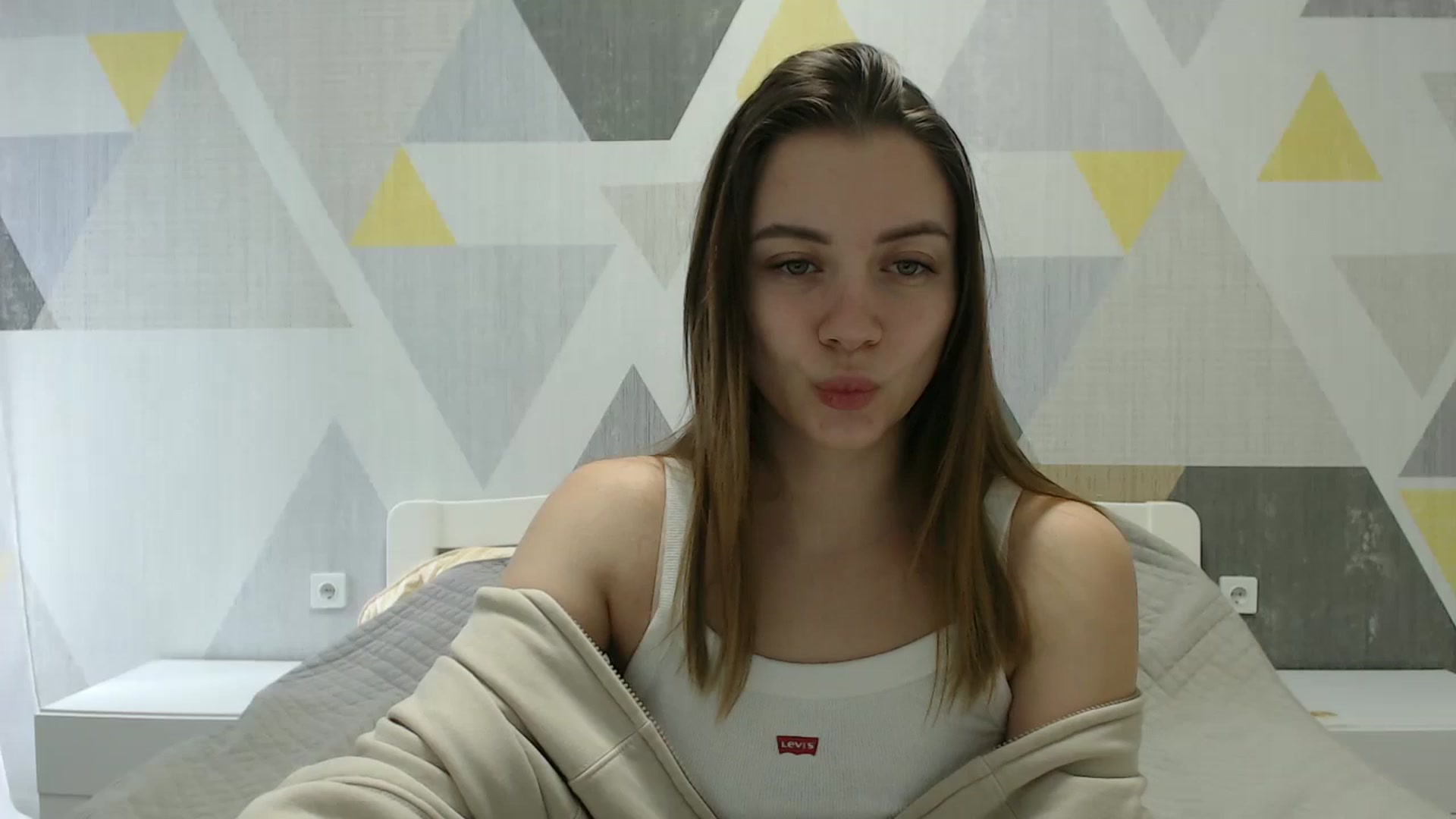 Gallery image thumbnail from Sulfate0's myfreecams stream on, 03/04/2025, 09:46 image 4 of 20
