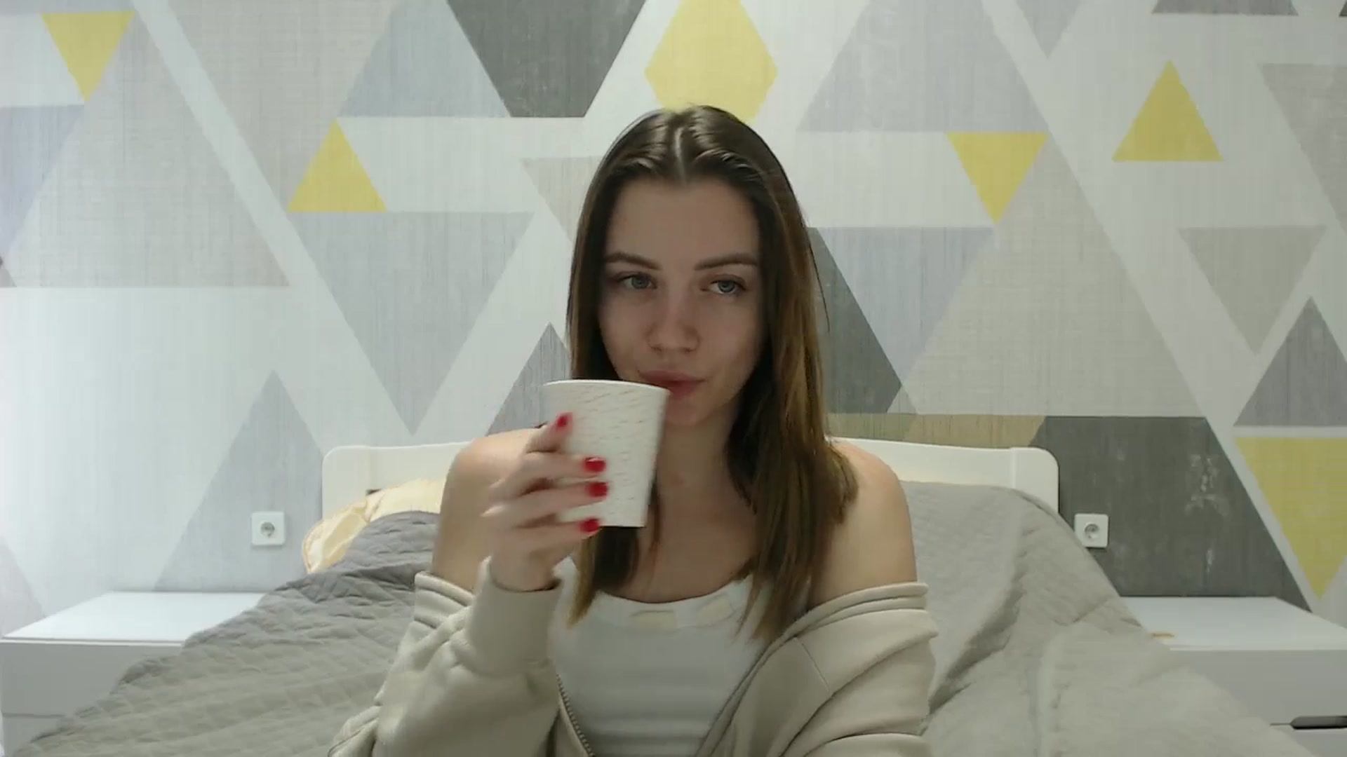 Gallery image thumbnail from Sulfate0's myfreecams stream on, 03/04/2025, 13:01 image 17 of 20