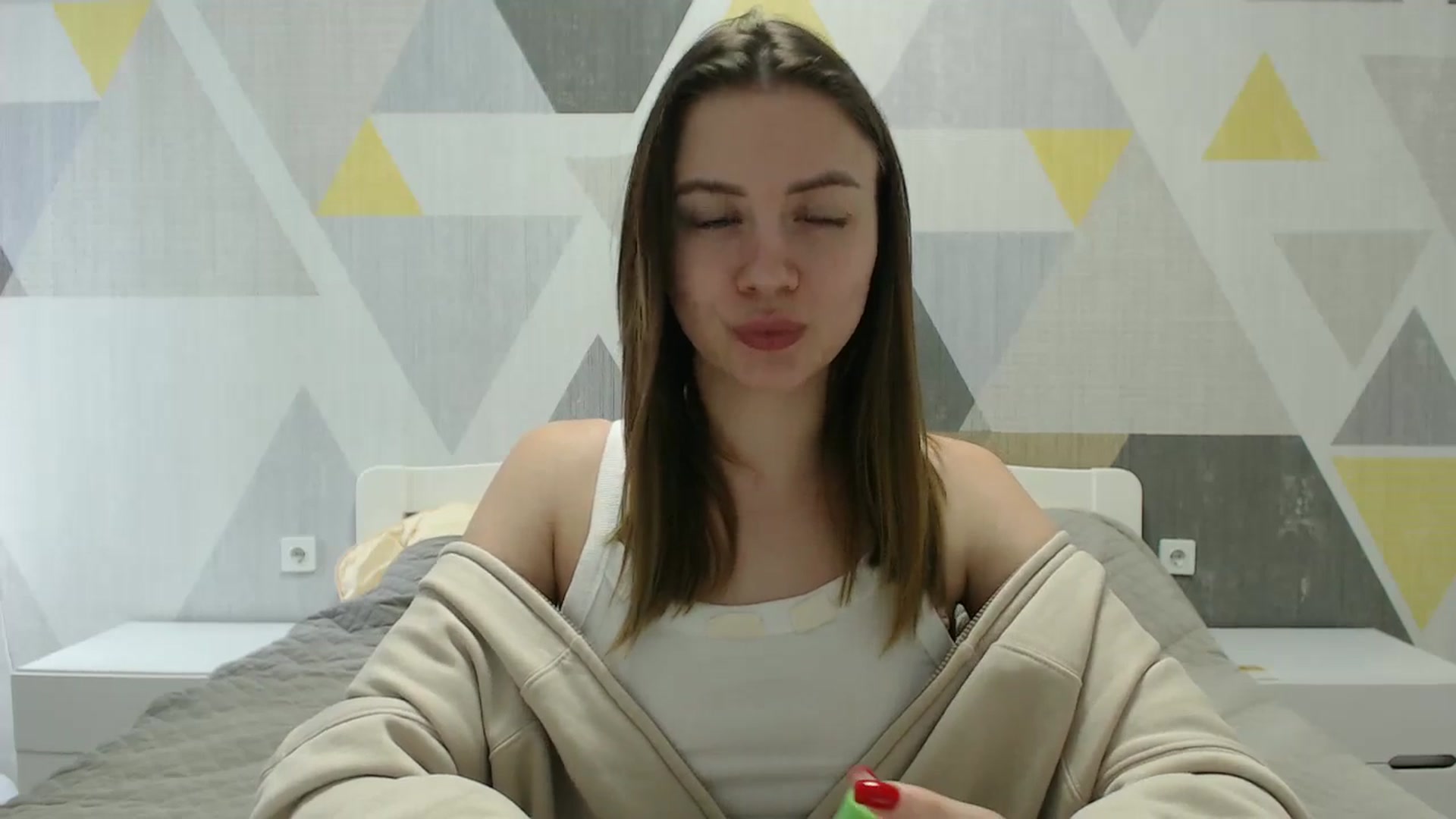 Gallery image thumbnail from Sulfate0's myfreecams stream on, 03/04/2025, 13:34 image 12 of 20