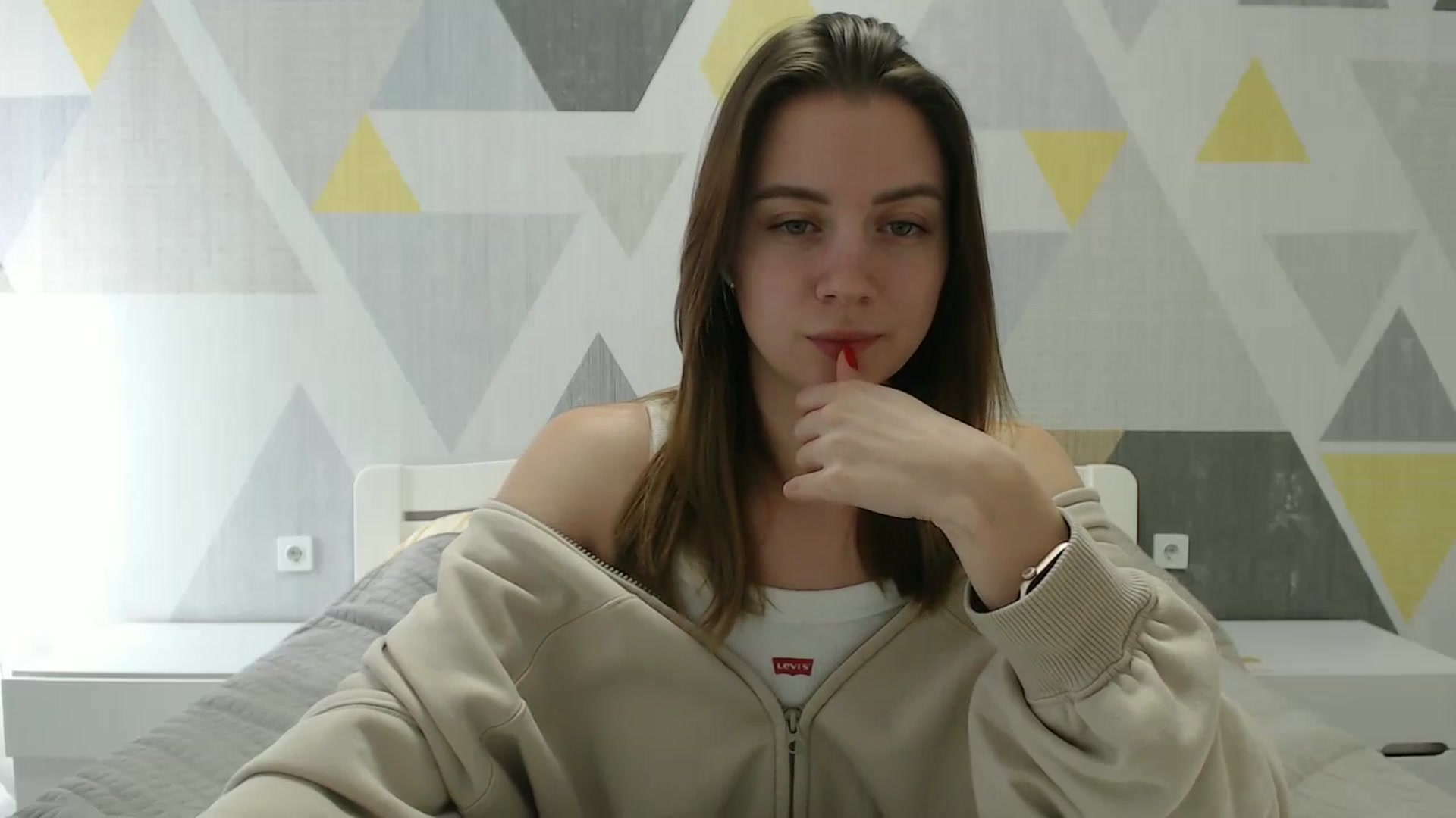 Gallery image thumbnail from Sulfate0's myfreecams stream on, 03/05/2025, 11:54 image 15 of 20