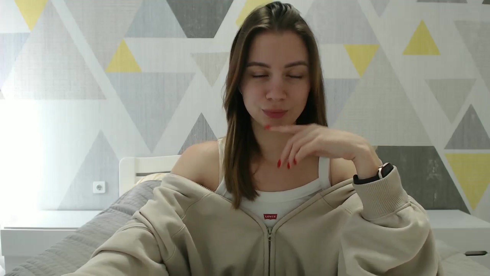 Gallery image thumbnail from Sulfate0's myfreecams stream on, 03/05/2025, 11:54 image 10 of 20