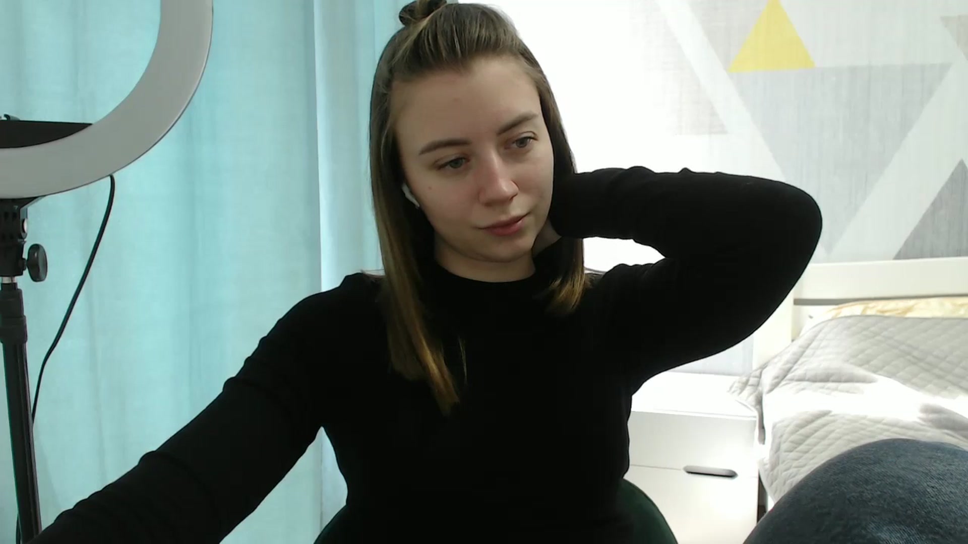 Gallery image thumbnail from Sulfate0's myfreecams stream on, 03/06/2025, 11:15 image 16 of 20