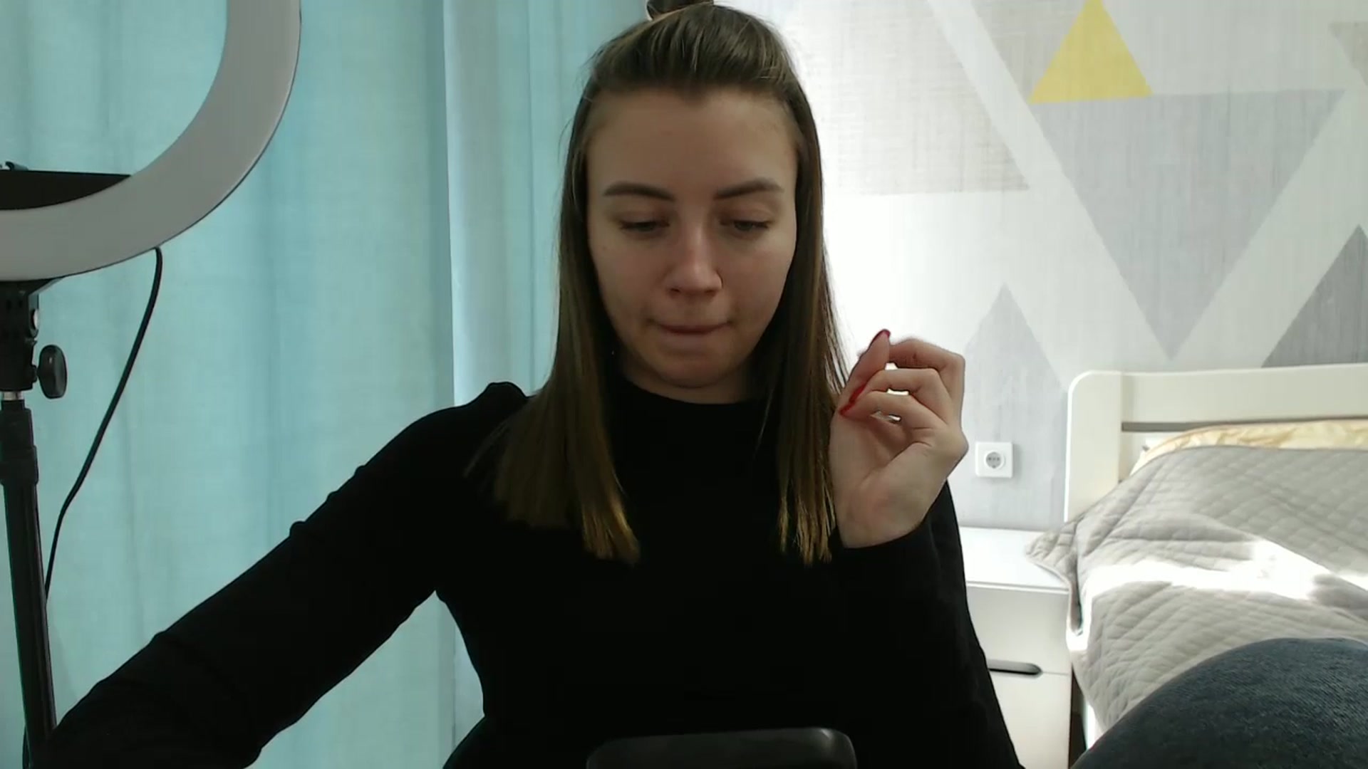 Gallery image thumbnail from Sulfate0's myfreecams stream on, 03/06/2025, 11:15 image 19 of 20
