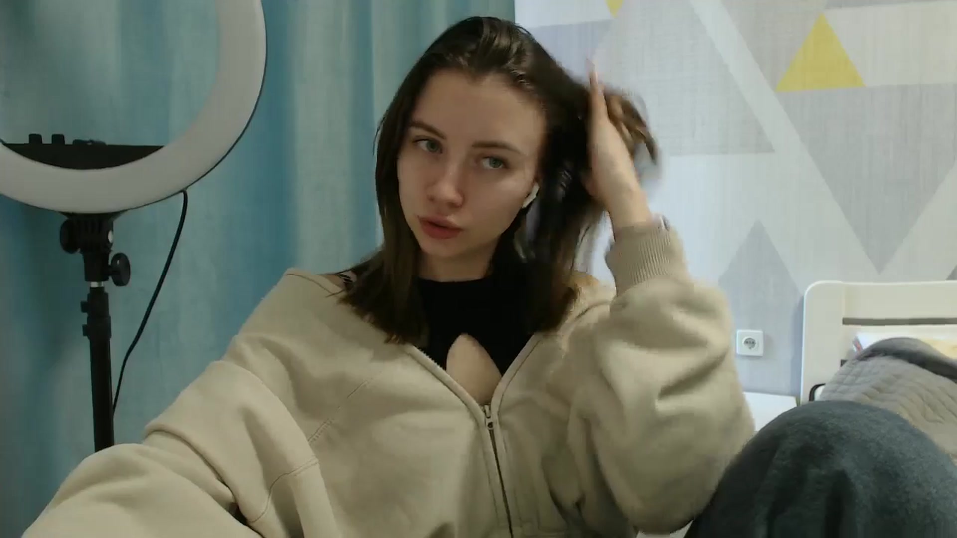Gallery image thumbnail from Sulfate0's myfreecams stream on, 03/08/2025, 08:51 image 19 of 20