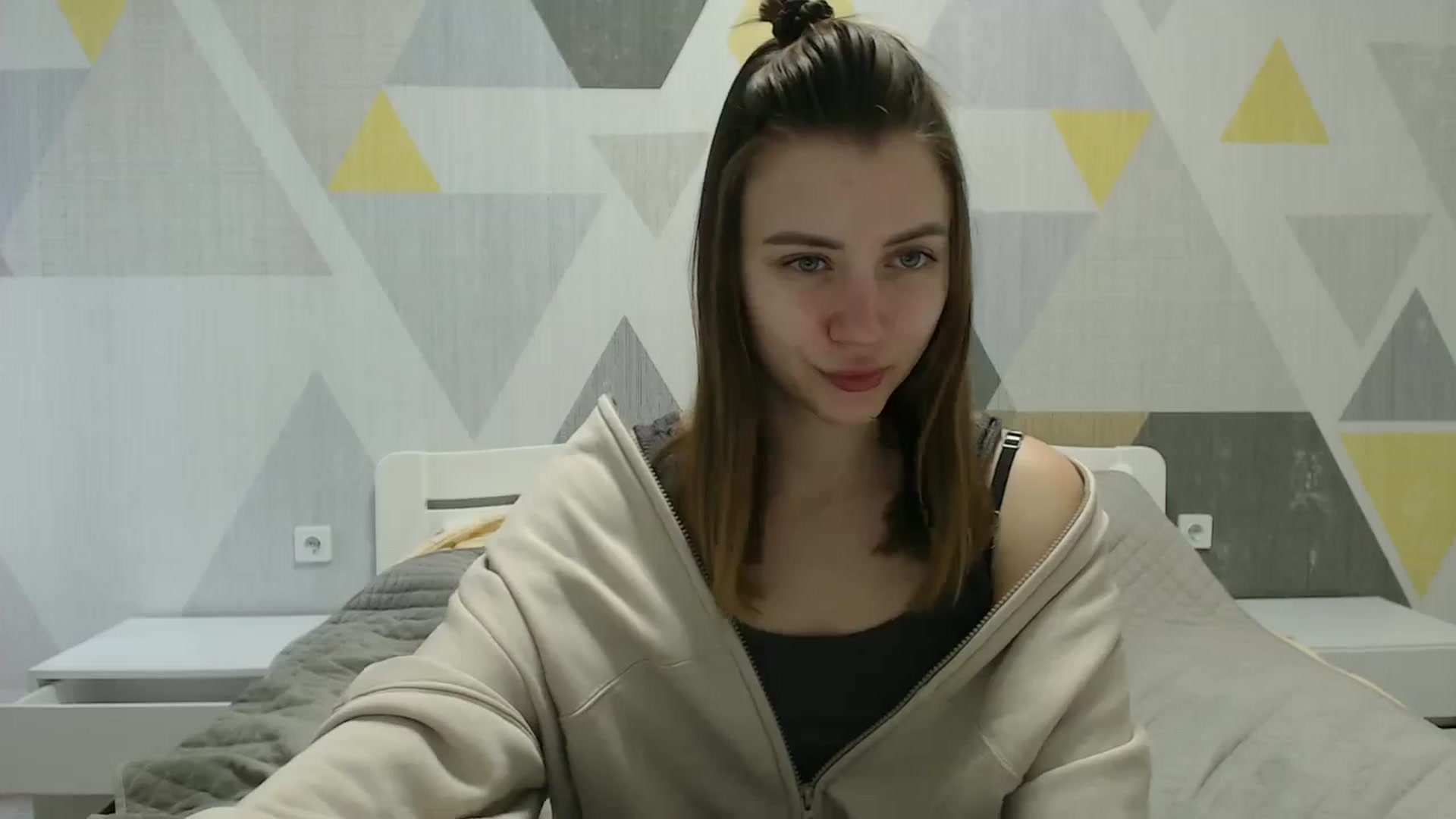 Gallery image thumbnail from Sulfate0's myfreecams stream on, 03/10/2025, 08:18 image 14 of 20