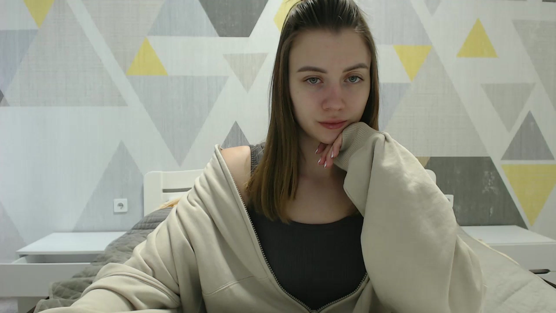 Gallery image thumbnail from Sulfate0's myfreecams stream on, 03/10/2025, 08:18 image 18 of 20