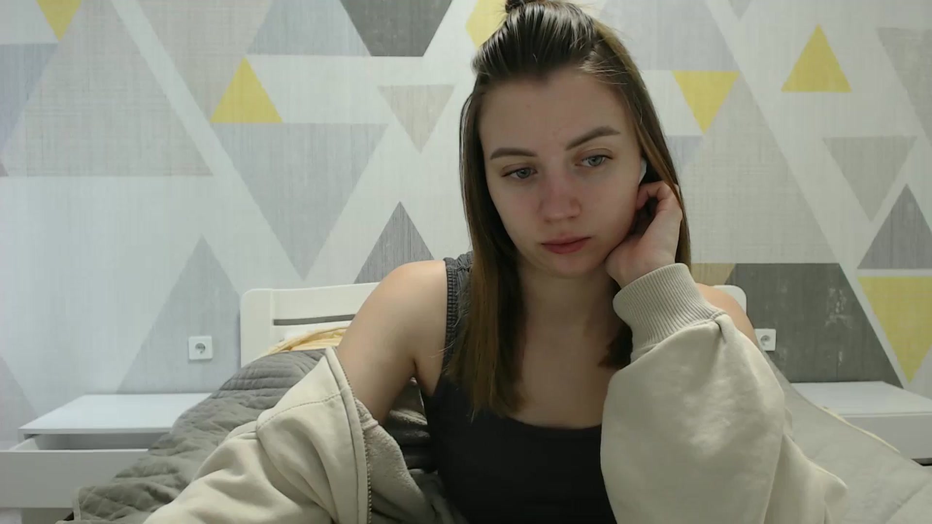 Gallery image thumbnail from Sulfate0's myfreecams stream on, 03/10/2025, 08:18 image 11 of 20