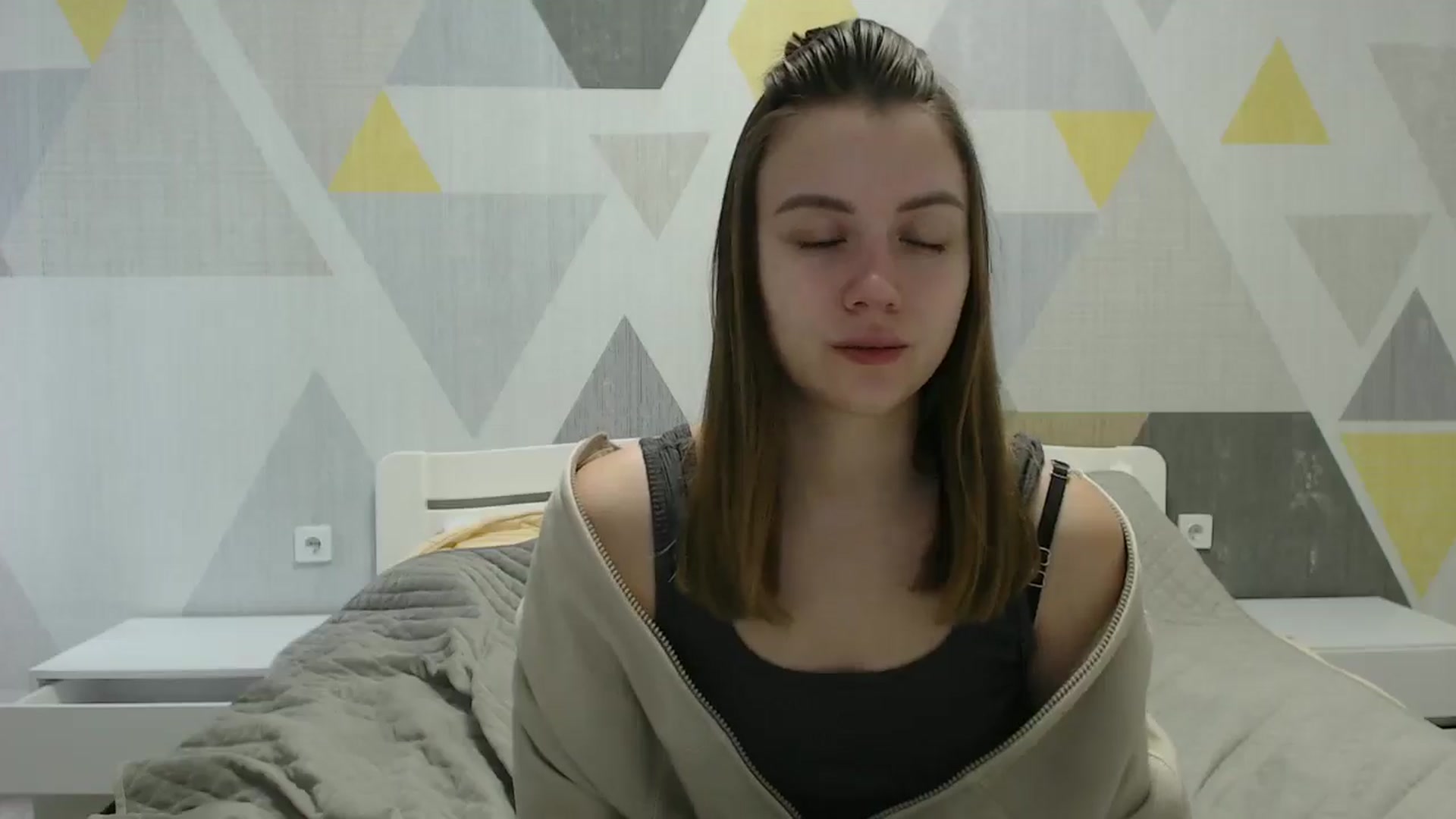 Gallery image thumbnail from Sulfate0's myfreecams stream on, 03/10/2025, 08:18 image 13 of 20
