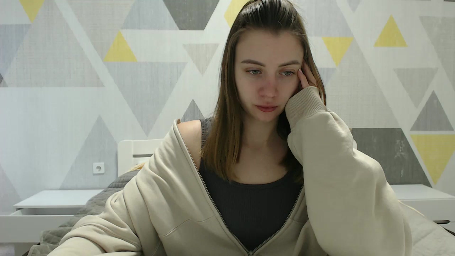 Gallery image thumbnail from Sulfate0's myfreecams stream on, 03/10/2025, 08:18 image 17 of 20